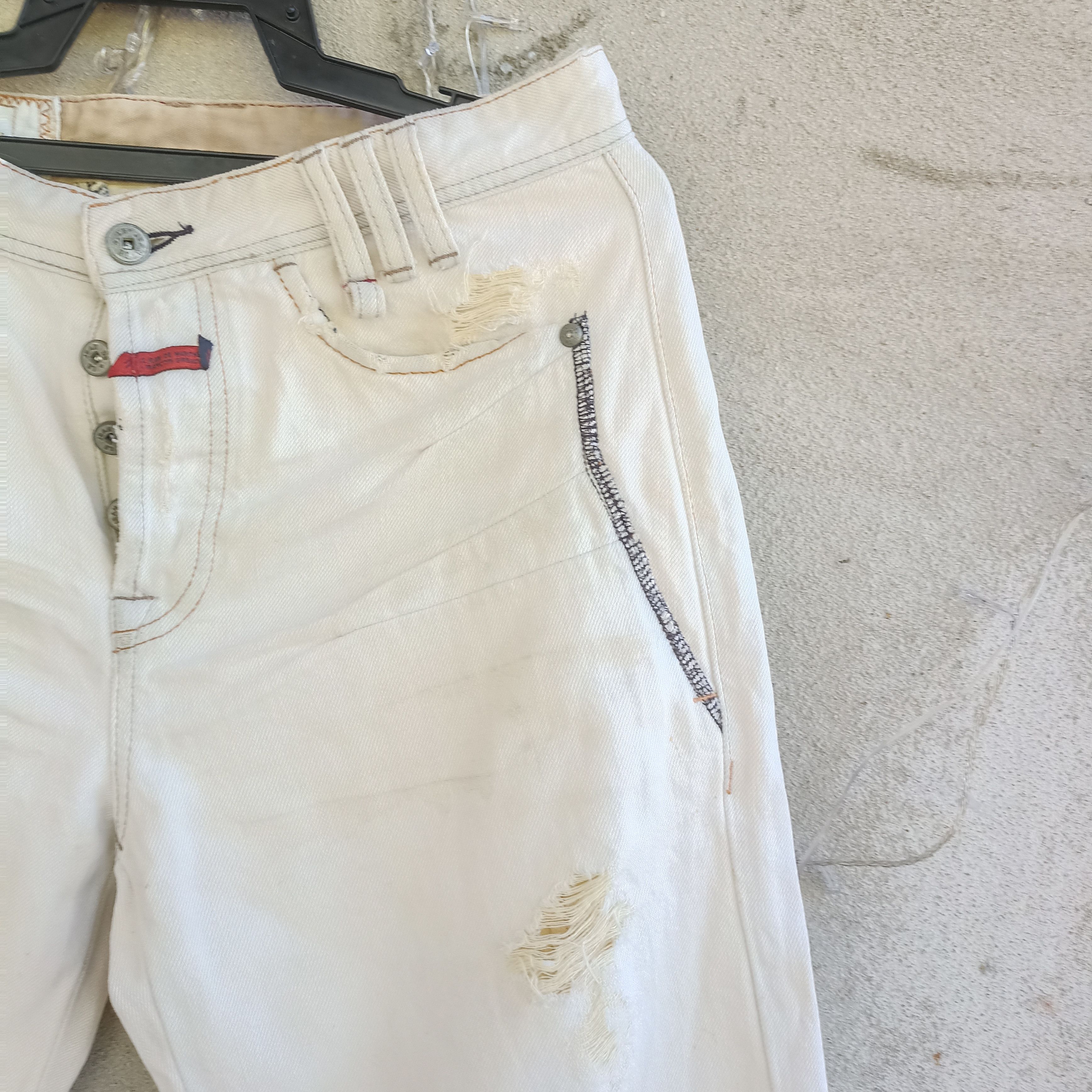Marithe + Francois Girbaud Marithe Francois Girbaud Distressed Denim Pant Size US 32 / EU 48 - 6 Thumbnail