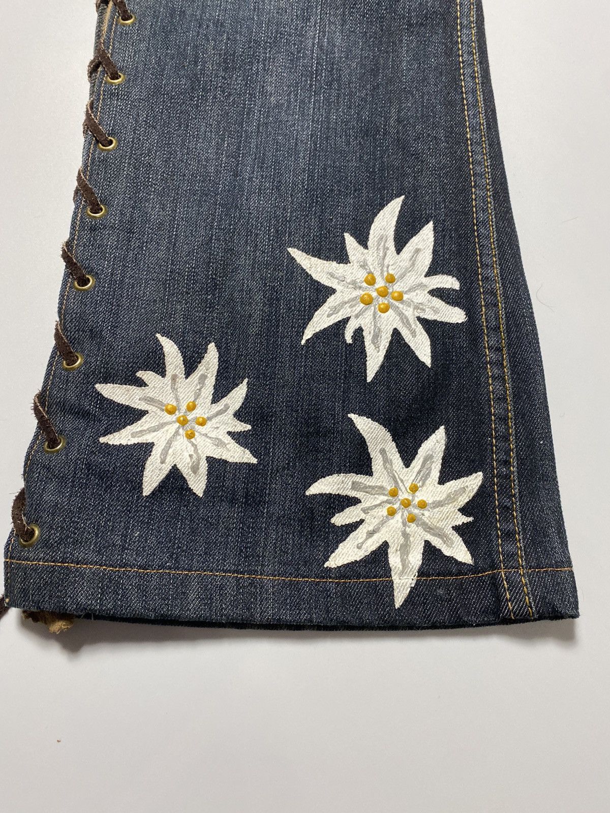 Levi's Vintage Levi's custom florals bandage flare jeans y2k Size US 30 / EU 46 - 3 Thumbnail