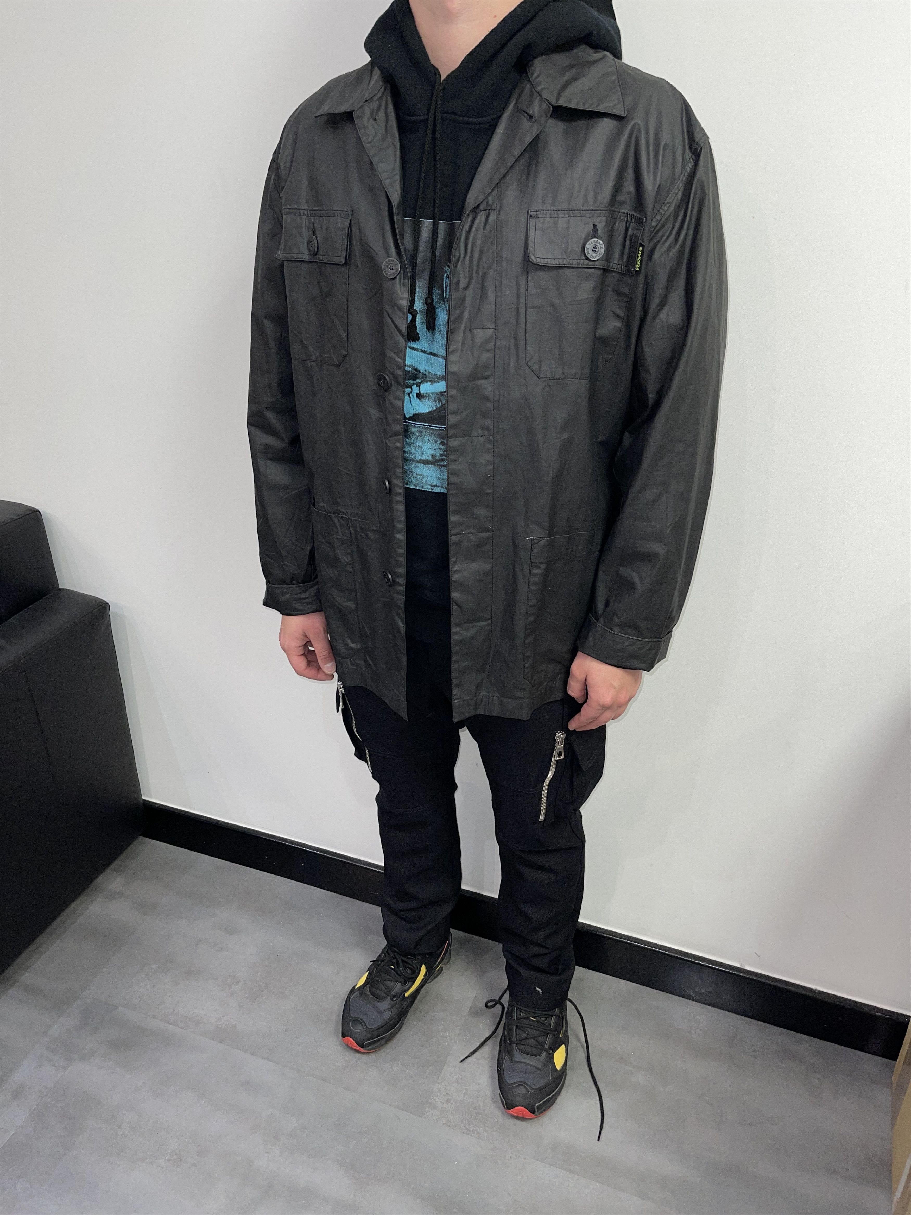 Versace Vintage Versace Graphite Black Waxed Denim Jacket Size US XL / EU 56 / 4 - 1 Thumbnail