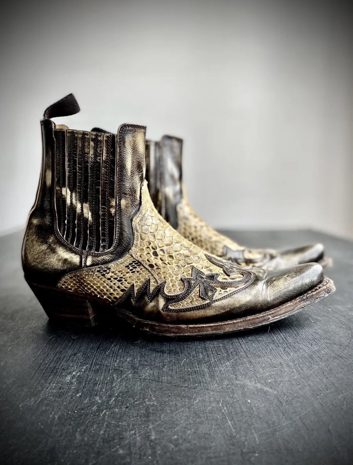 Sendra snake store
