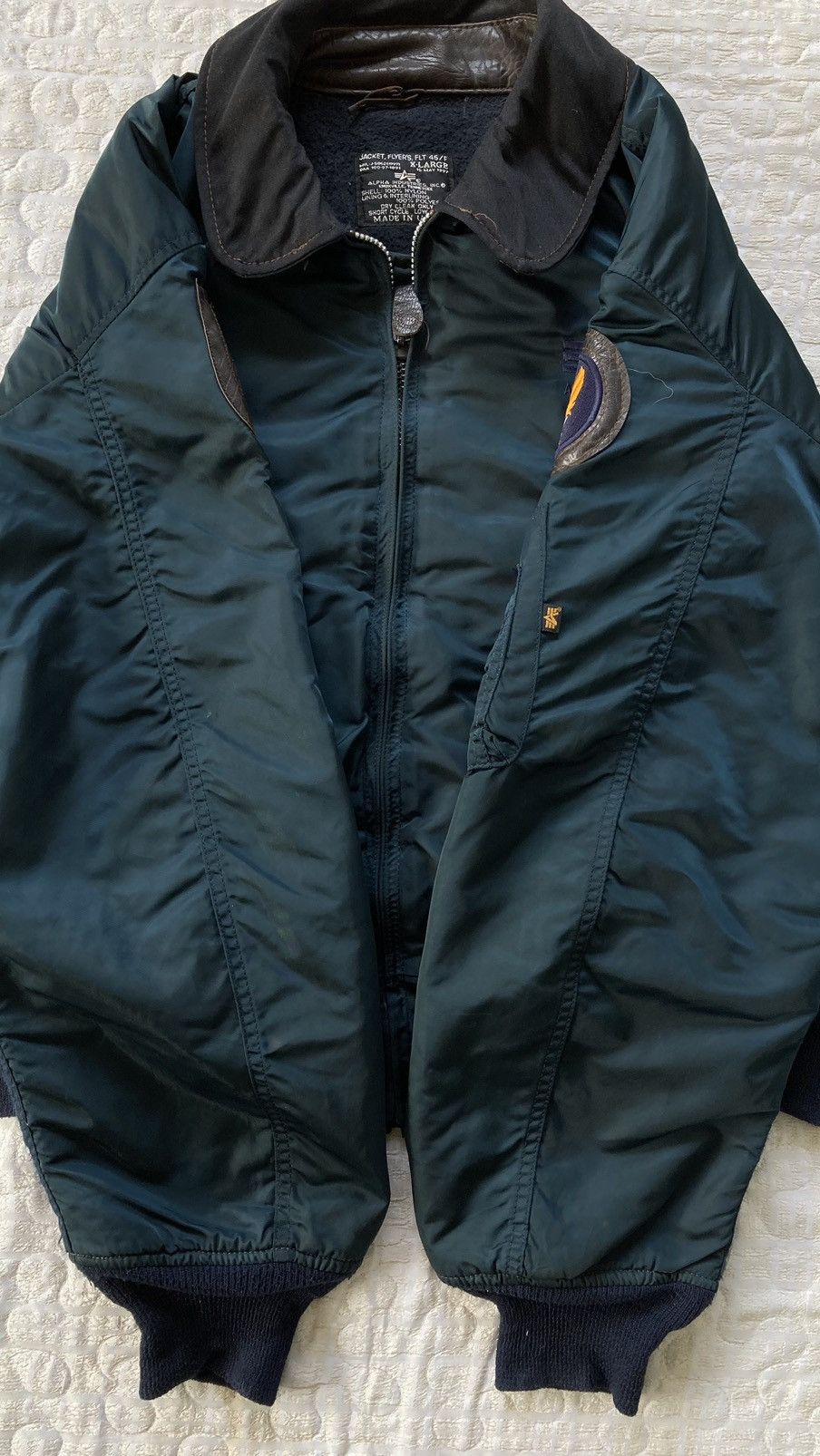 Alpha Industries VINTAGE 1990s US MADE ALPHA INDUSTRIES BOMBER JACKET Size US XL / EU 56 / 4 - 6 Thumbnail