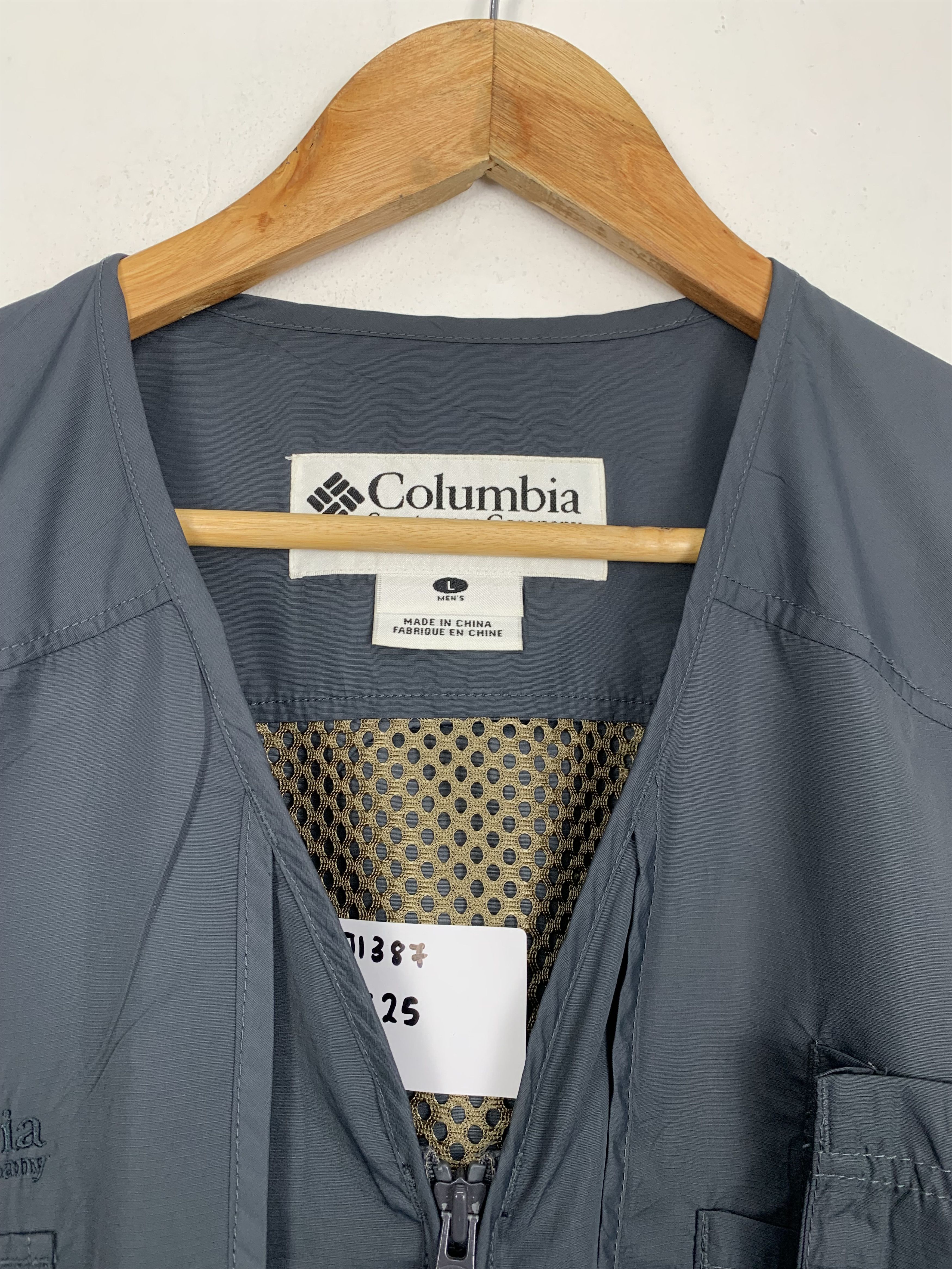Columbia × Vintage Vintage Columbia Multi-pocket Vest J1387 Size US L / EU 52-54 / 3 - 11 Thumbnail