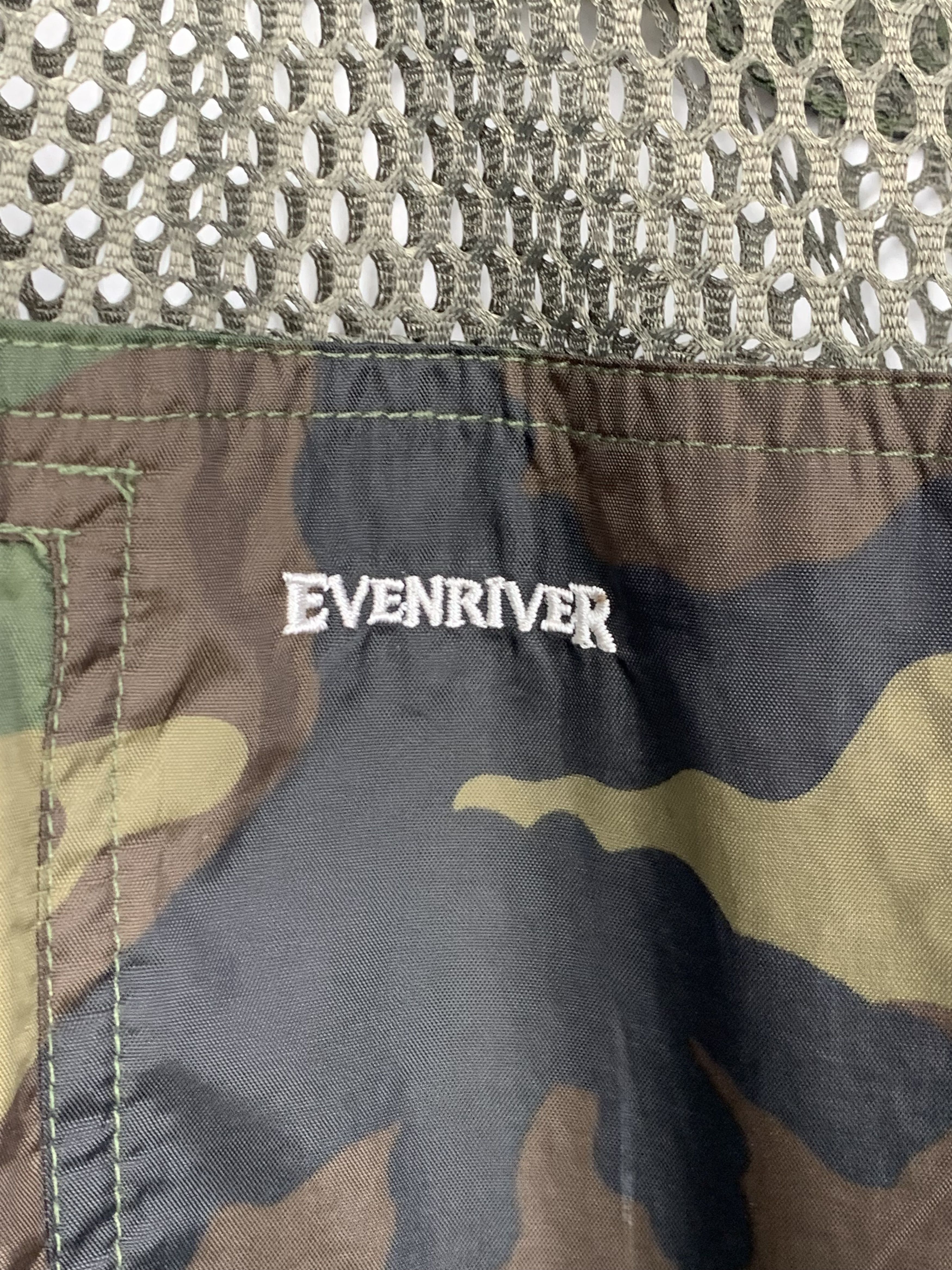 Japanese Brand × Vintage Vintage Japanese Brand Camouflage Vest Size US L / EU 52-54 / 3 - 10 Thumbnail