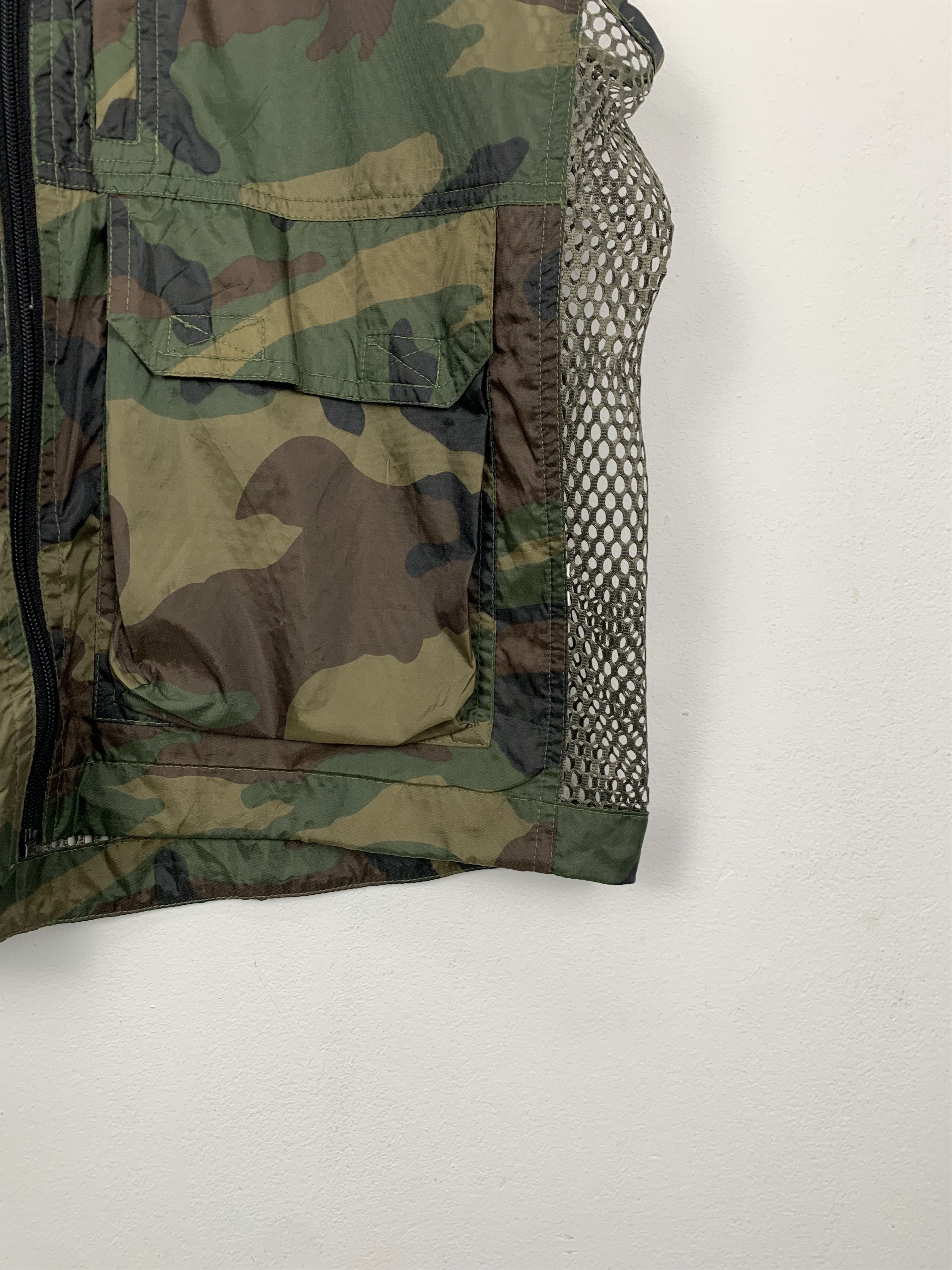 Japanese Brand × Vintage Vintage Japanese Brand Camouflage Vest Size US L / EU 52-54 / 3 - 8 Thumbnail