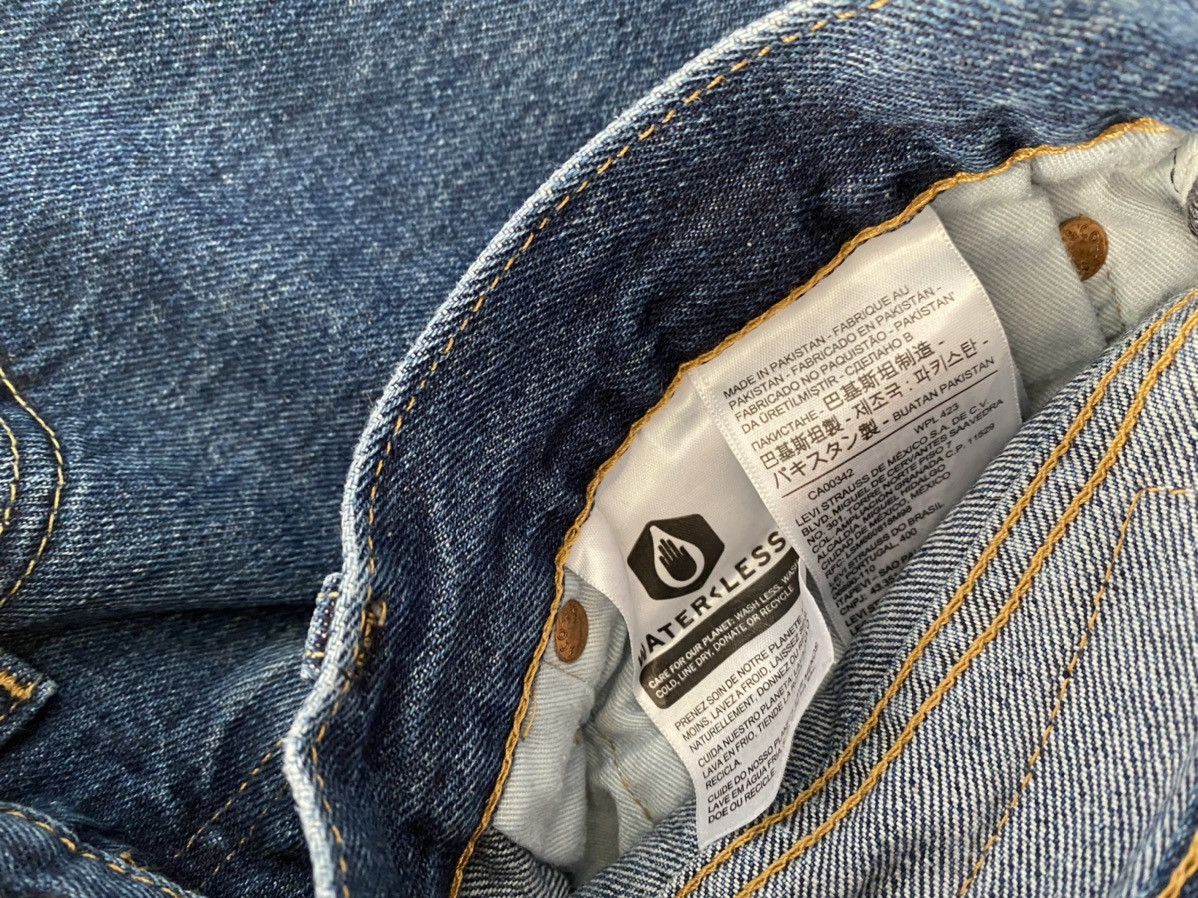 Levi's Levi’s 501 blue jeans denim pants capital E vintage remake Size US 32 / EU 48 - 7 Thumbnail