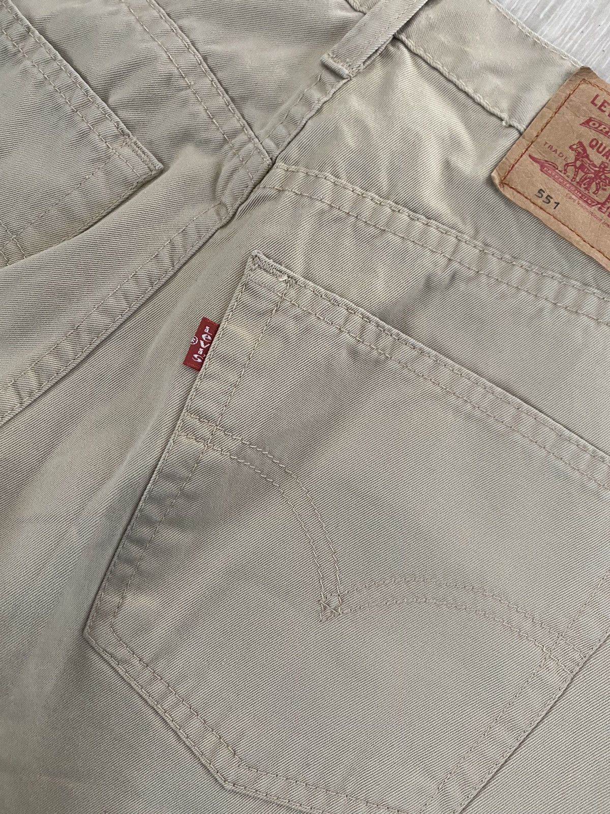 Levi's × Vintage Levi’s 551 vintage beige jeans denim pants Size US 32 / EU 48 - 4 Thumbnail