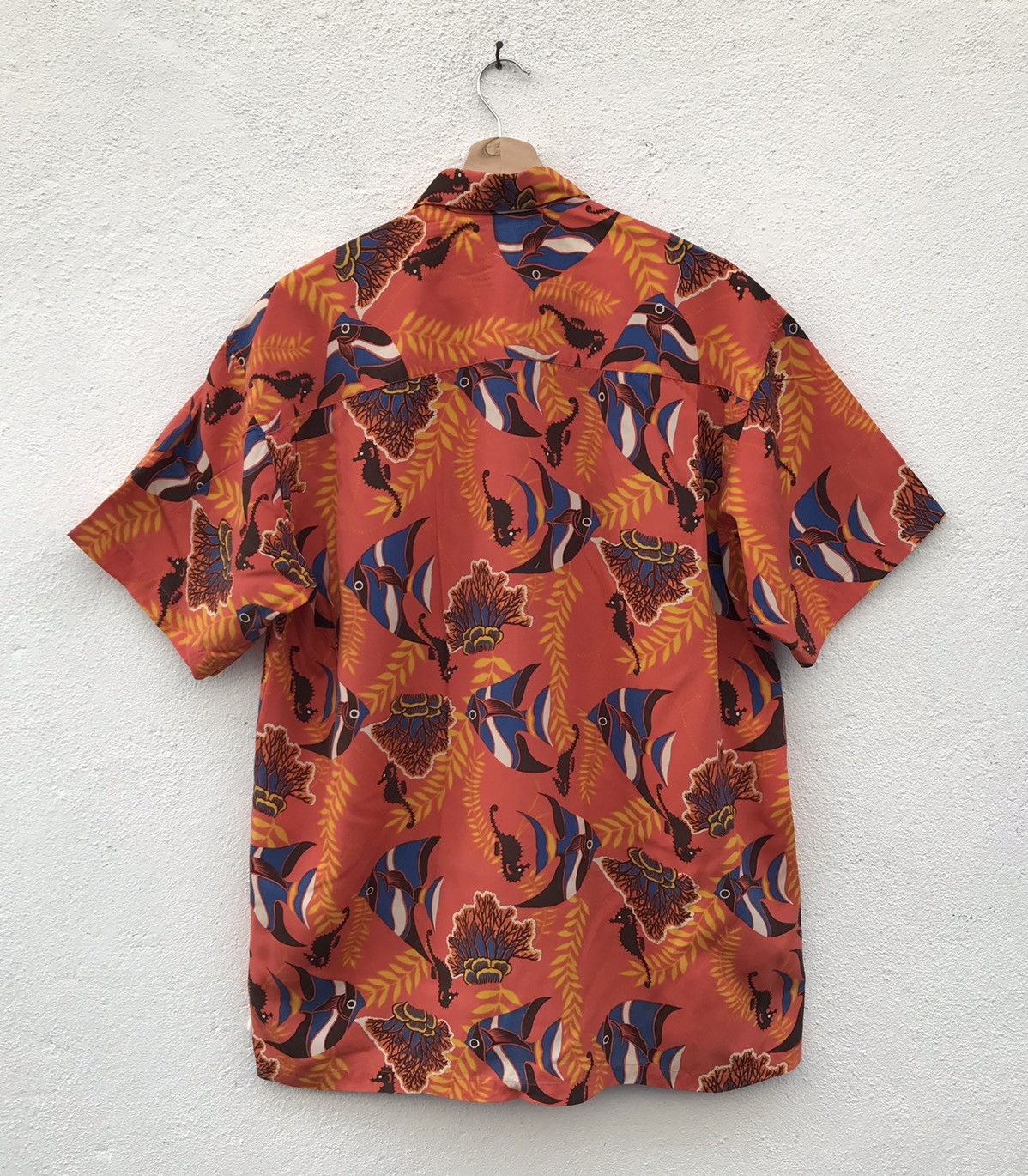 Vintage Vintage Avenue A Rayon Hawaiian Shirt Size US M / EU 48-50 / 2 - 4 Thumbnail