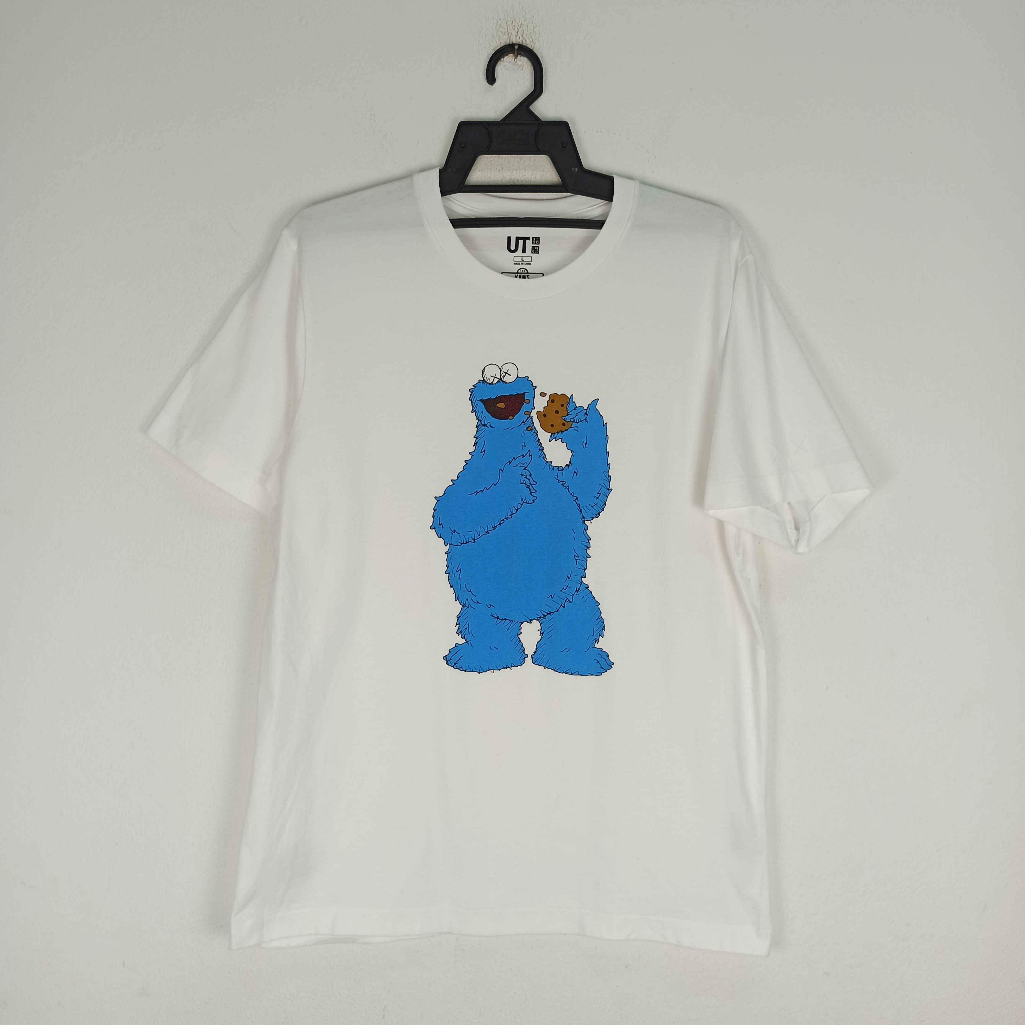 Uniqlo Rare Kaws X Sesame Street Elmo Vintage Rare Uniqlo Tshirt | Grailed