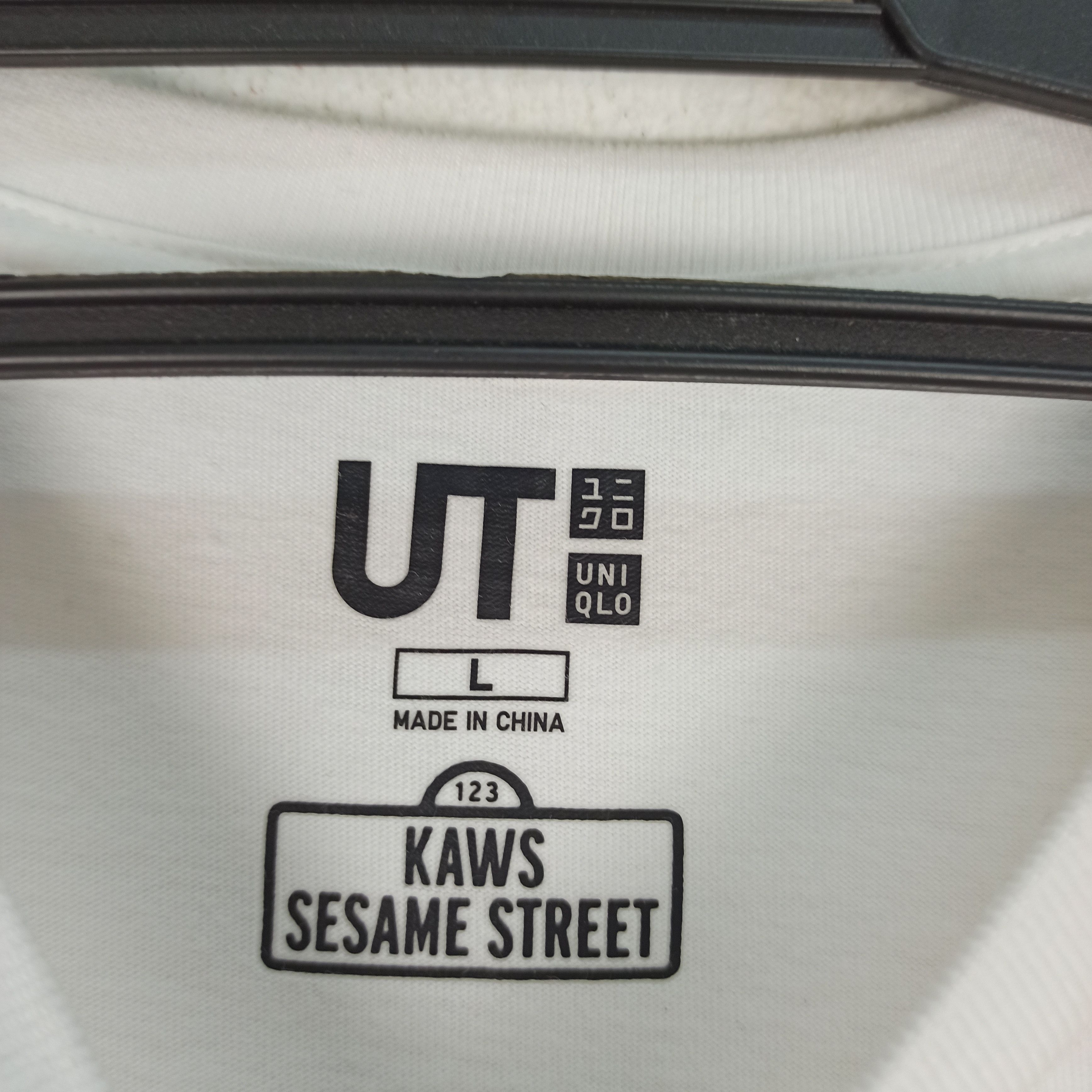 Kaws × Uniqlo Rare Kaws X Sesame Street Elmo Vintage Rare Uniqlo Tshirt Size US L / EU 52-54 / 3 - 8 Thumbnail