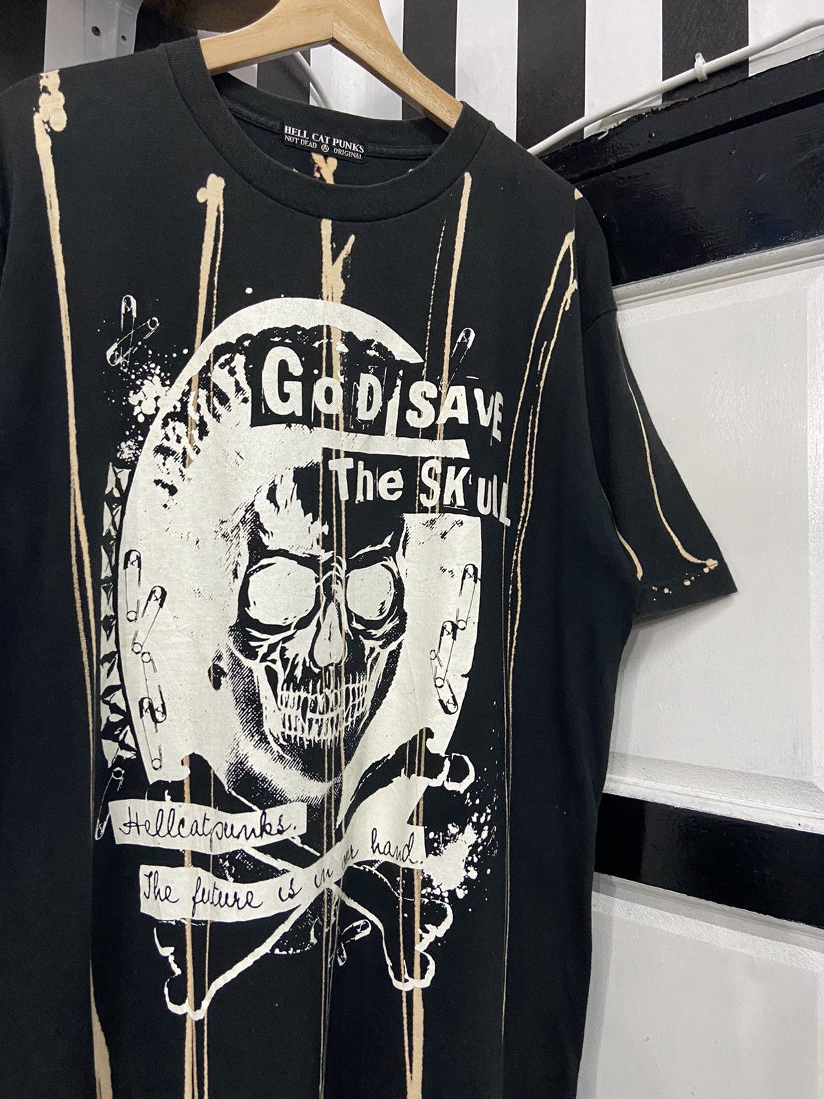 Japanese Brand × Seditionaries × Vintage Vintage Seditionaries Hell Cat Punks God Save The Skull tee Size US L / EU 52-54 / 3 - 4 Thumbnail