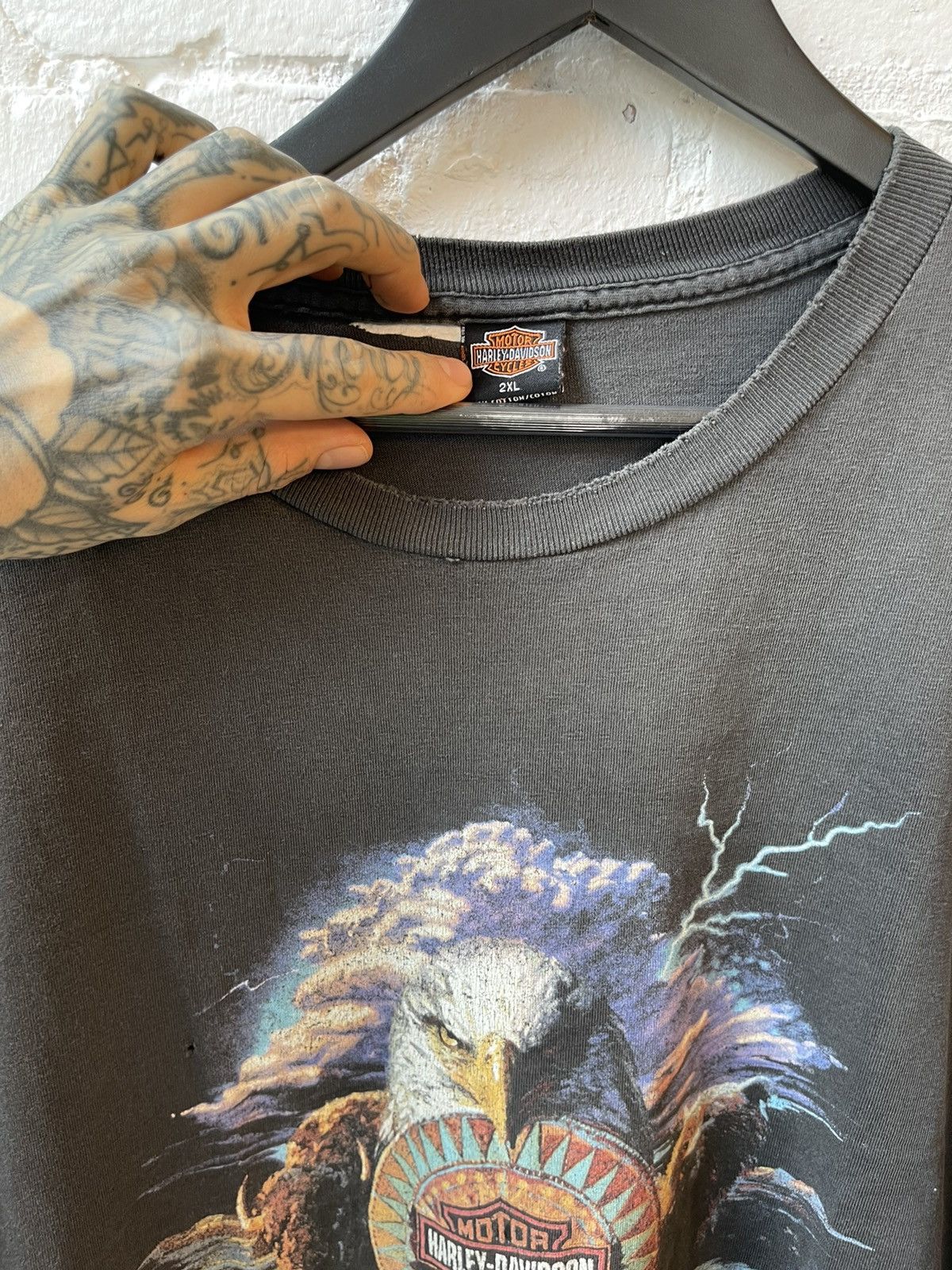 Harley Davidson × Vintage Vintage 90s THRASHED Harley Davidson Eagle Thunder Shirt 2XL Size US XXL / EU 58 / 5 - 4 Thumbnail