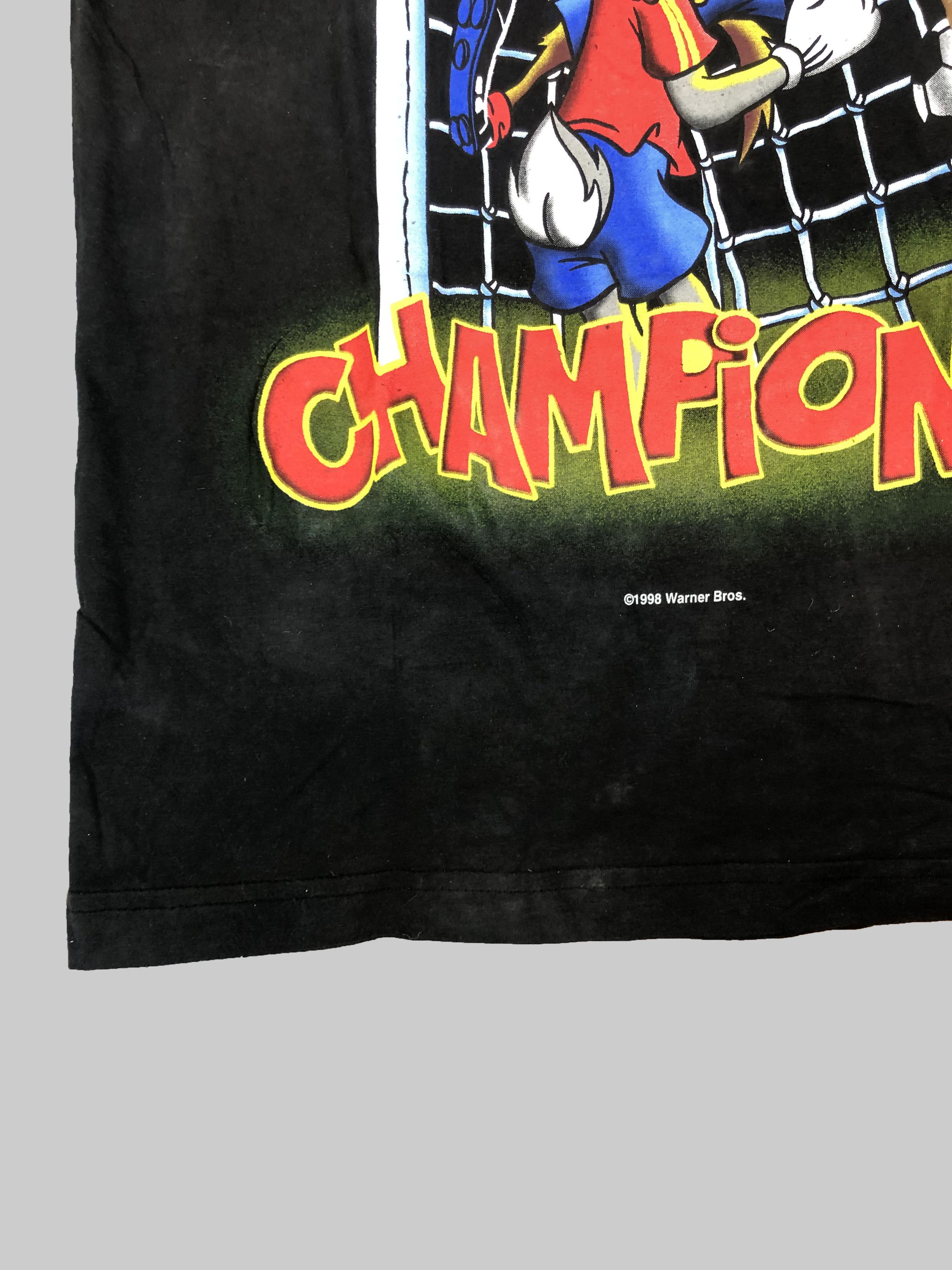 Cartoon Network Vintage 1998 Taz & Bugs Bunny Champions Soccer Warner Bros Size US S / EU 44-46 / 1 - 8 Thumbnail