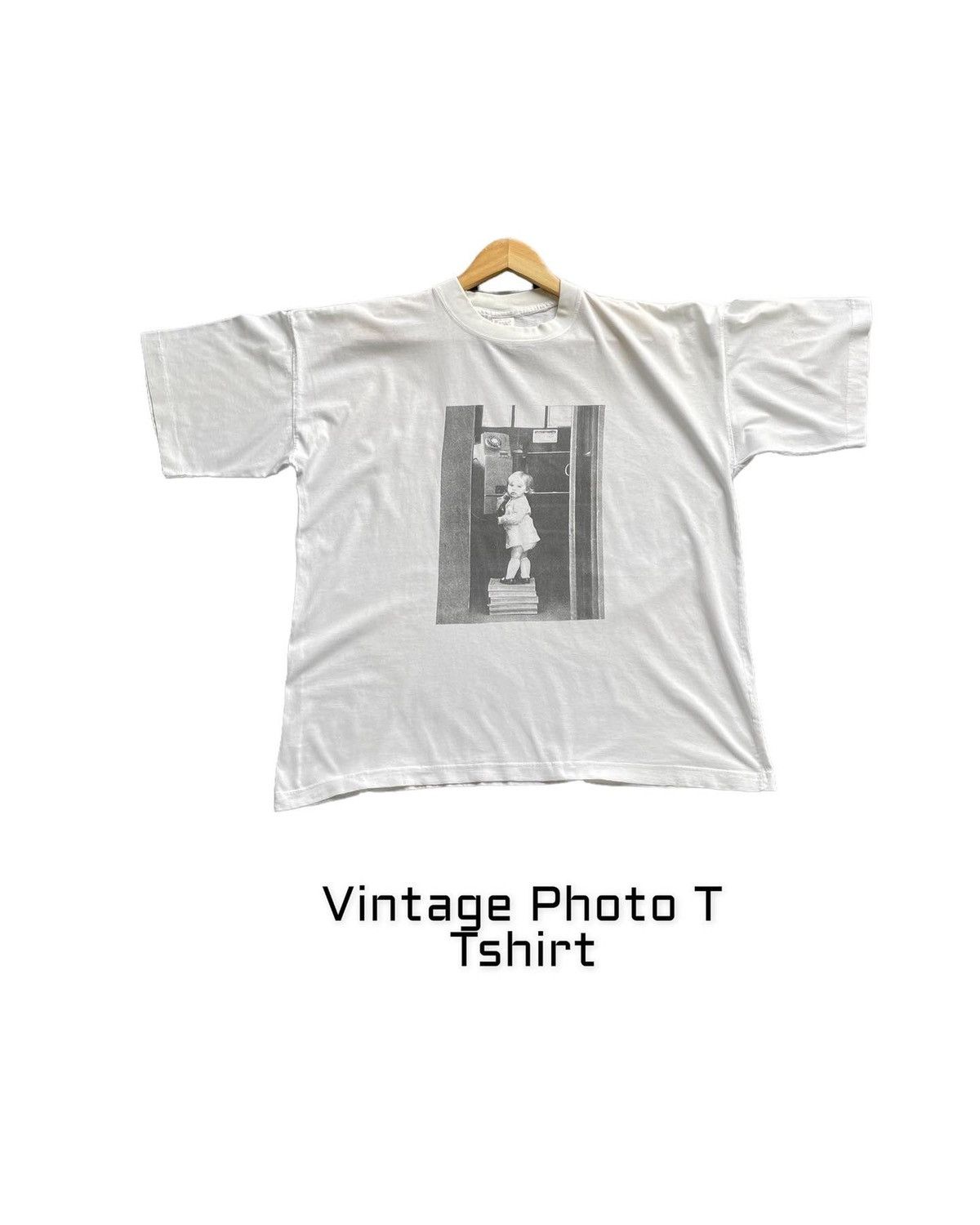 Vintage Vintage Photo Tee Kids in Telephone Booth Size US XL / EU 56 / 4 - 1 Thumbnail