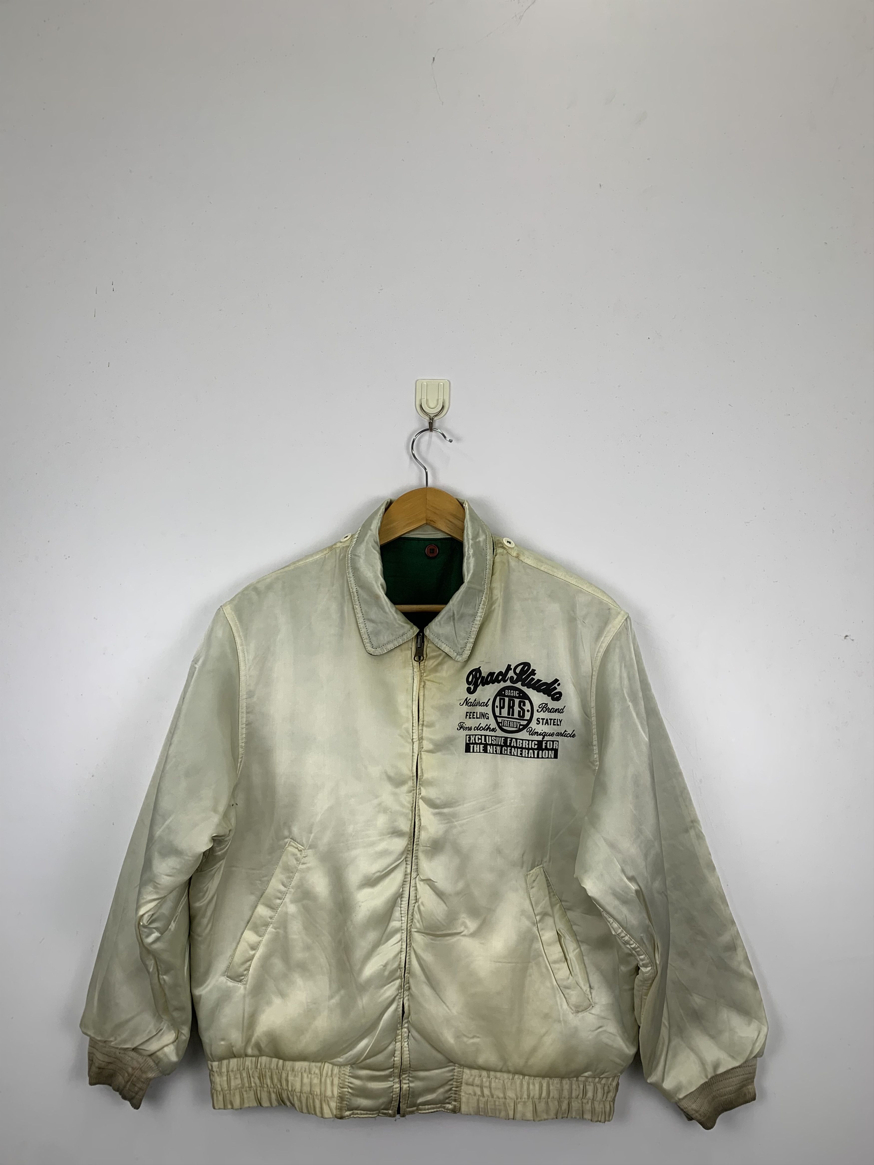 Japanese Brand Vintage Japanese Brand Reversible Bomber Zipper Jacket J0875 Size US M / EU 48-50 / 2 - 1 Thumbnail