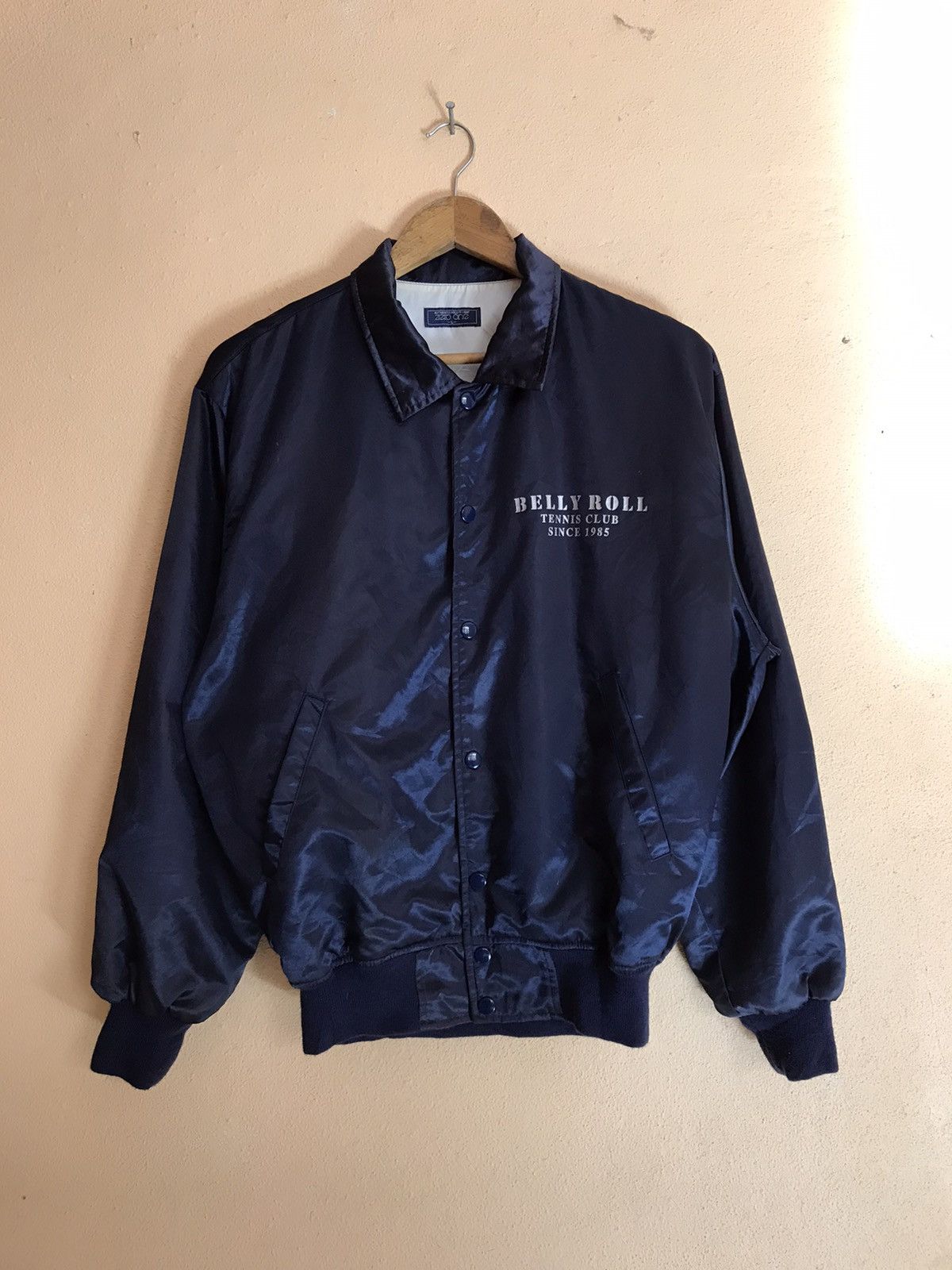 Japanese Brand × Vintage BELLY ROLL TENNIS CLUB SINCE 1985 LIKE BOMBER JACKET Size US M / EU 48-50 / 2 - 4 Thumbnail