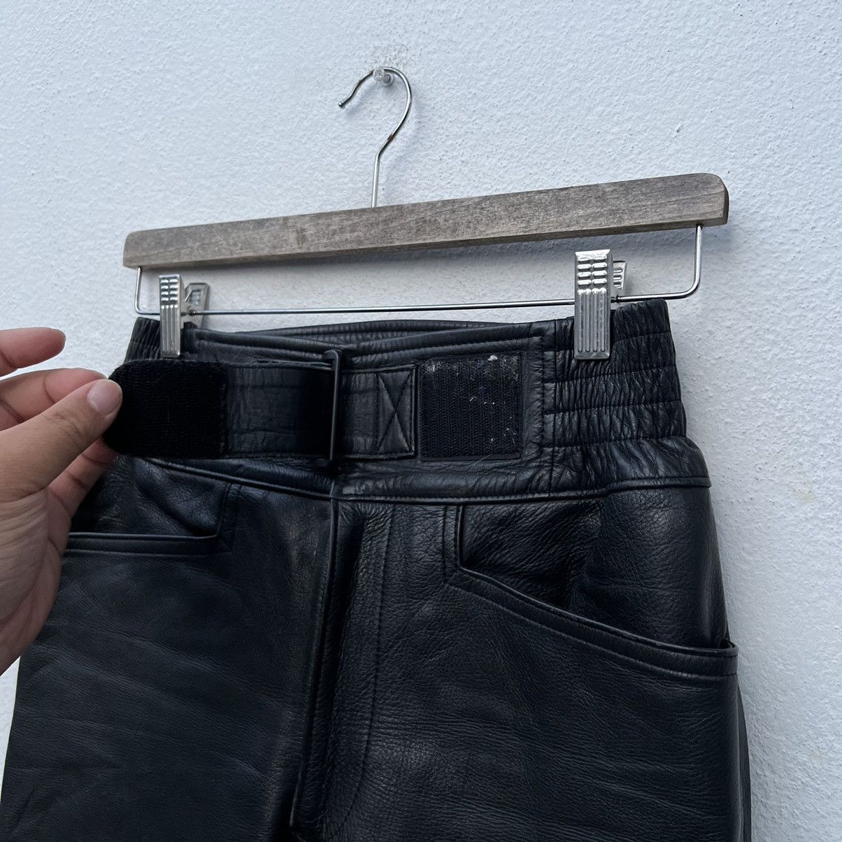 Japanese Brand VINTAGE KUSHITANI NAMAMATSU LEATHER PANTS RARE STYLE Size US 26 / EU 42 - 7 Thumbnail