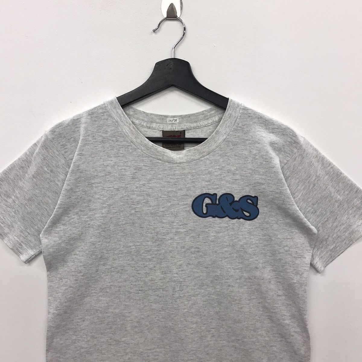 Vintage Rare!! Vintage Gordon Smith Surfing Tee Size US S / EU 44-46 / 1 - 3 Thumbnail