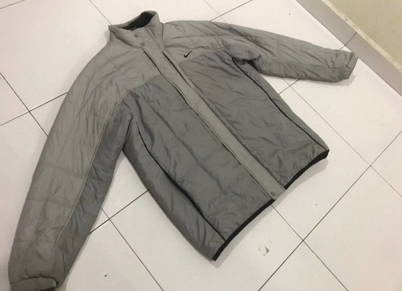 Nike VTG Nike Light Weight Puffer Jacket Size US L / EU 52-54 / 3 - 3 Thumbnail