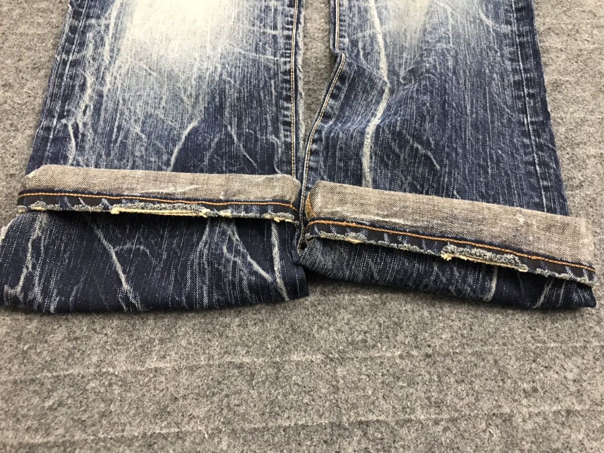Edwin × Japanese Brand Vintage Edwin Denim Jeans Lightning Distressed Design Size US 31 - 23 Thumbnail