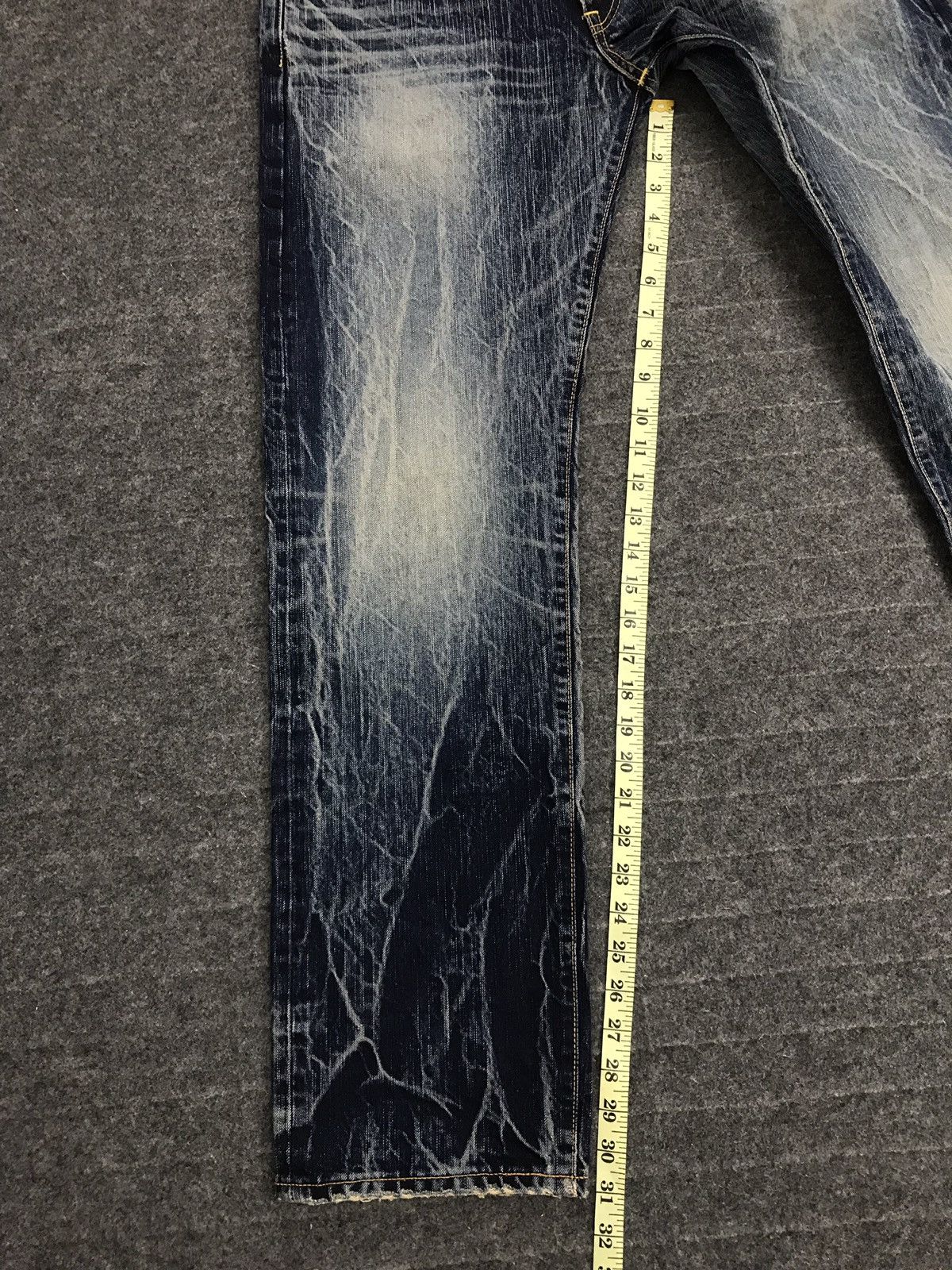 Edwin × Japanese Brand Vintage Edwin Denim Jeans Lightning Distressed Design Size US 31 - 21 Thumbnail