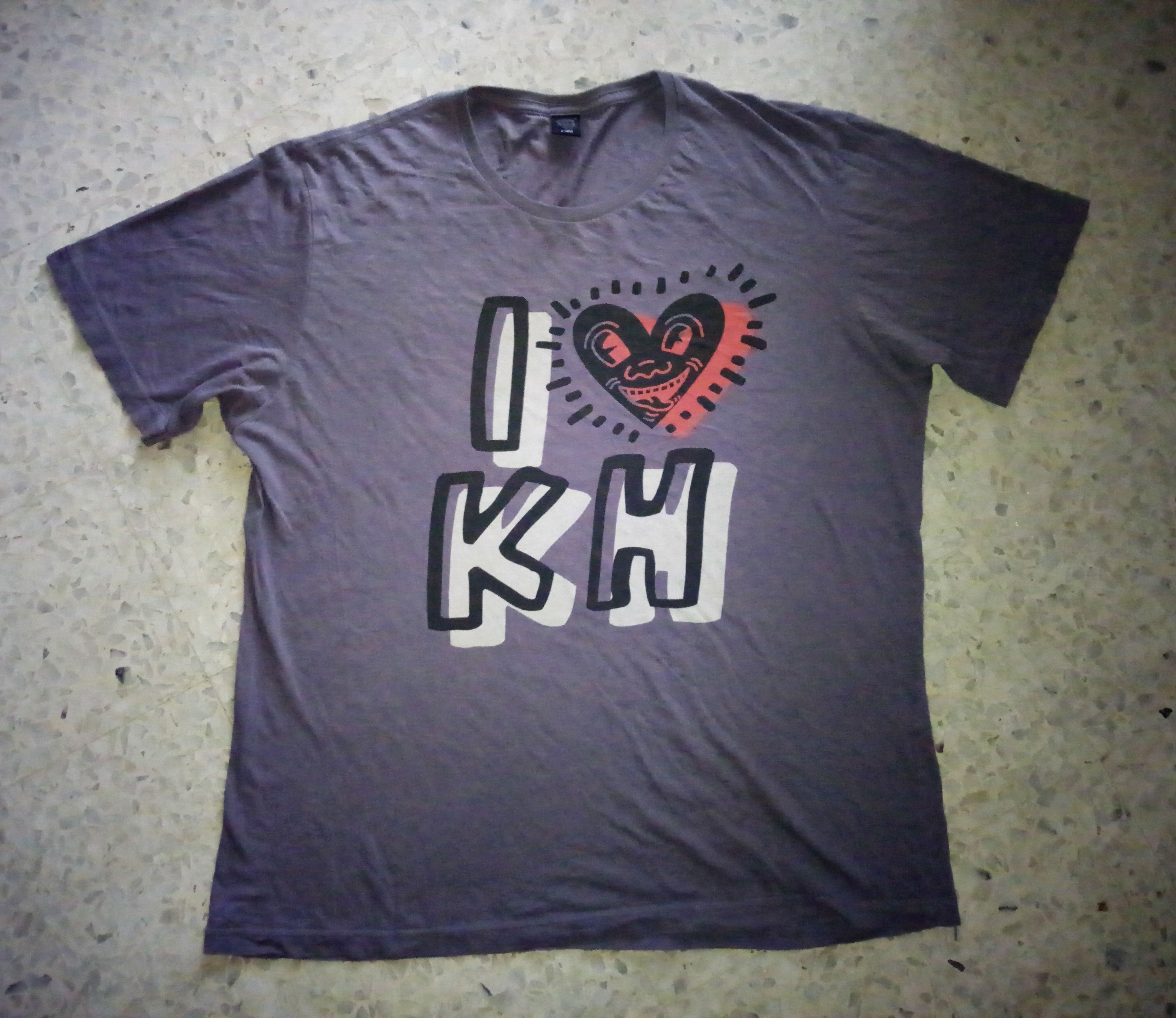 Keith Haring × Uniqlo SALE!! Keith Haring tshirt pop art Andy Warhol Basquiat Size US XL / EU 56 / 4 - 2 Thumbnail