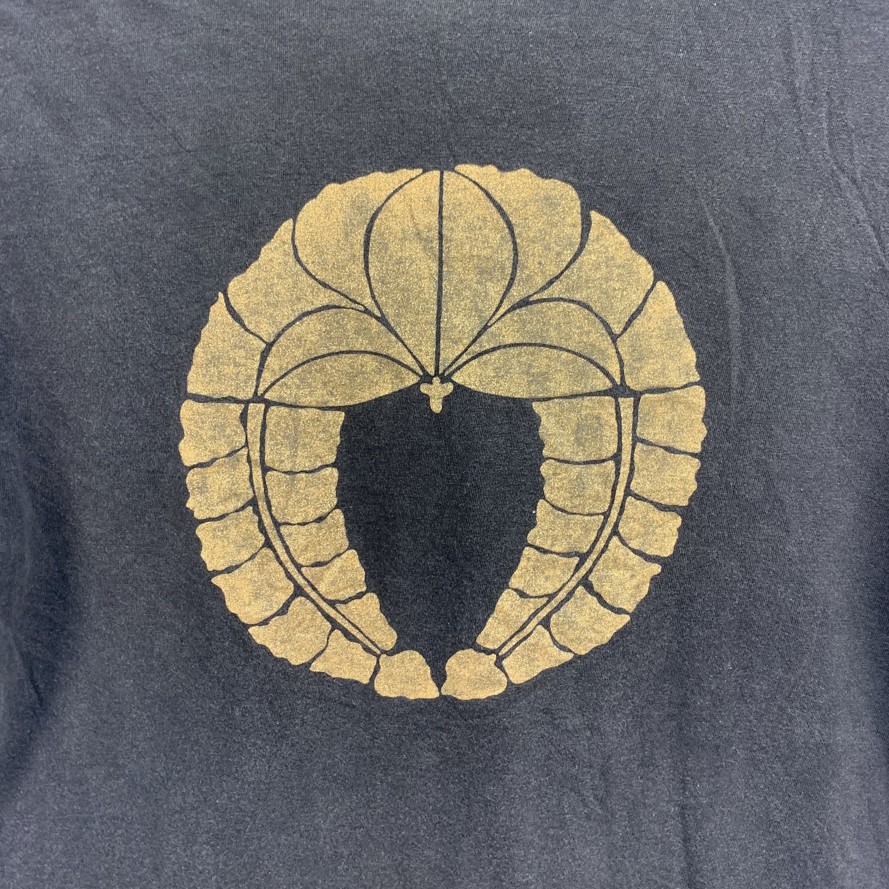 Vintage Japanesed Traditional Family Crest T Shirt #3779-132 Size US S / EU 44-46 / 1 - 2 Thumbnail