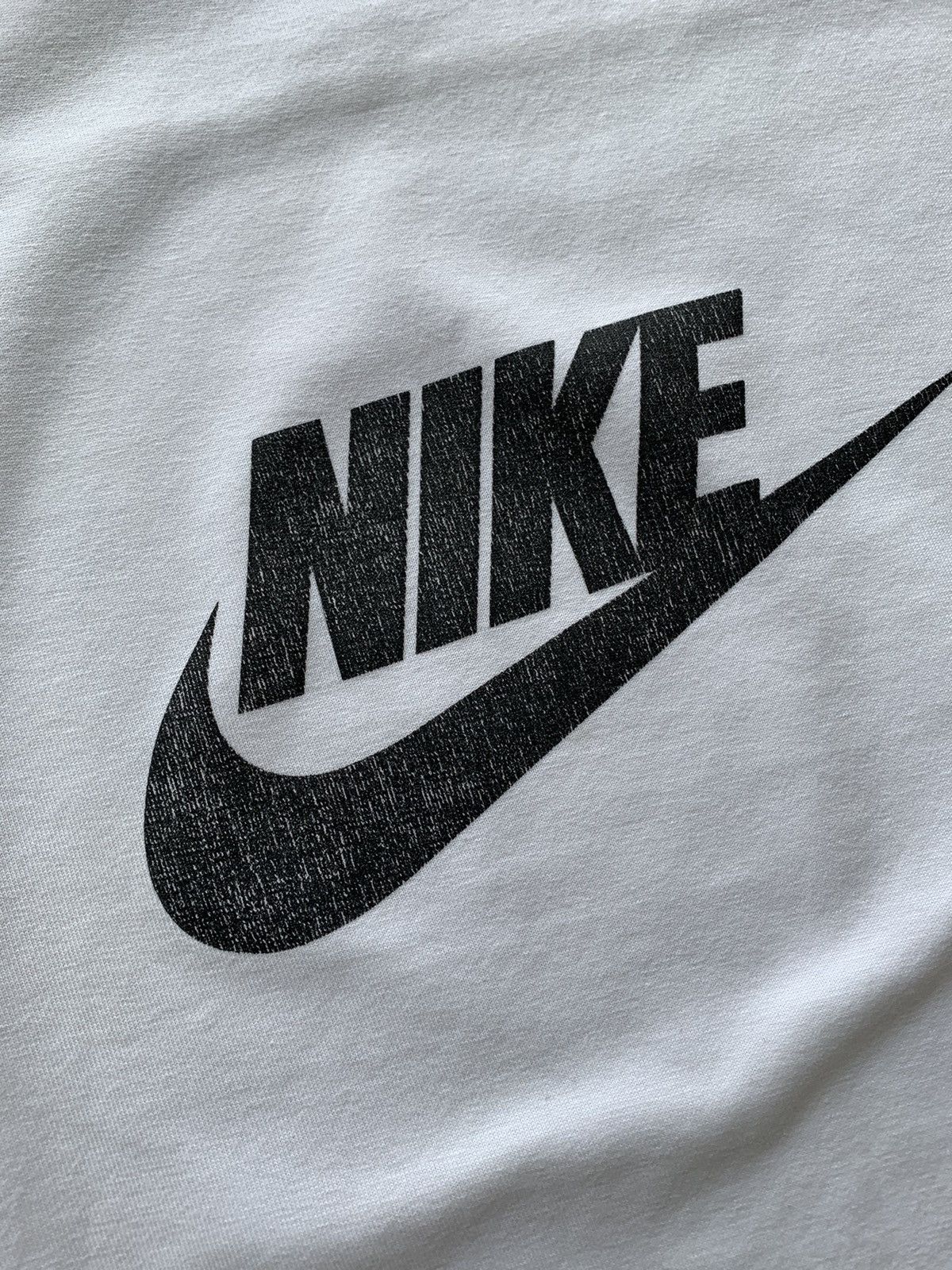 Nike Vintage Nike center Big Swoosh t-shirt Size US XL / EU 56 / 4 - 6 Thumbnail