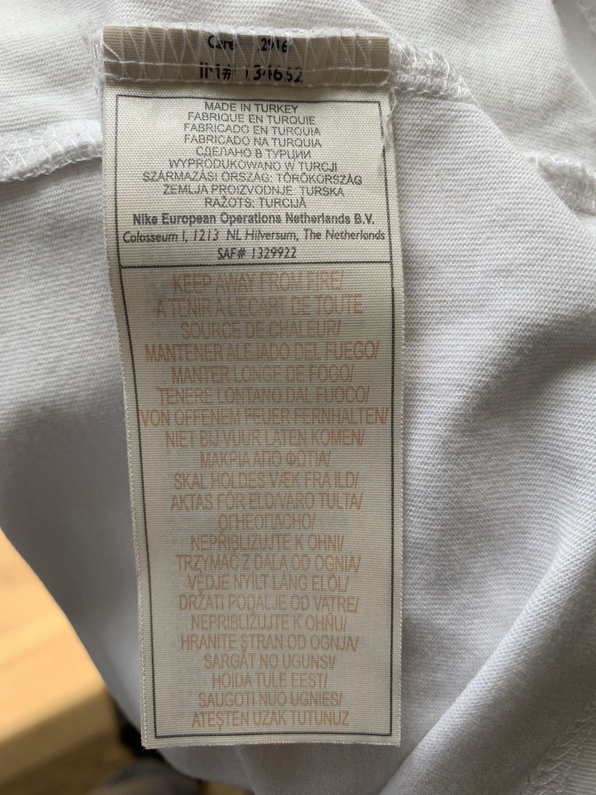 Nike Vintage Nike center Big Swoosh t-shirt Size US XL / EU 56 / 4 - 10 Thumbnail