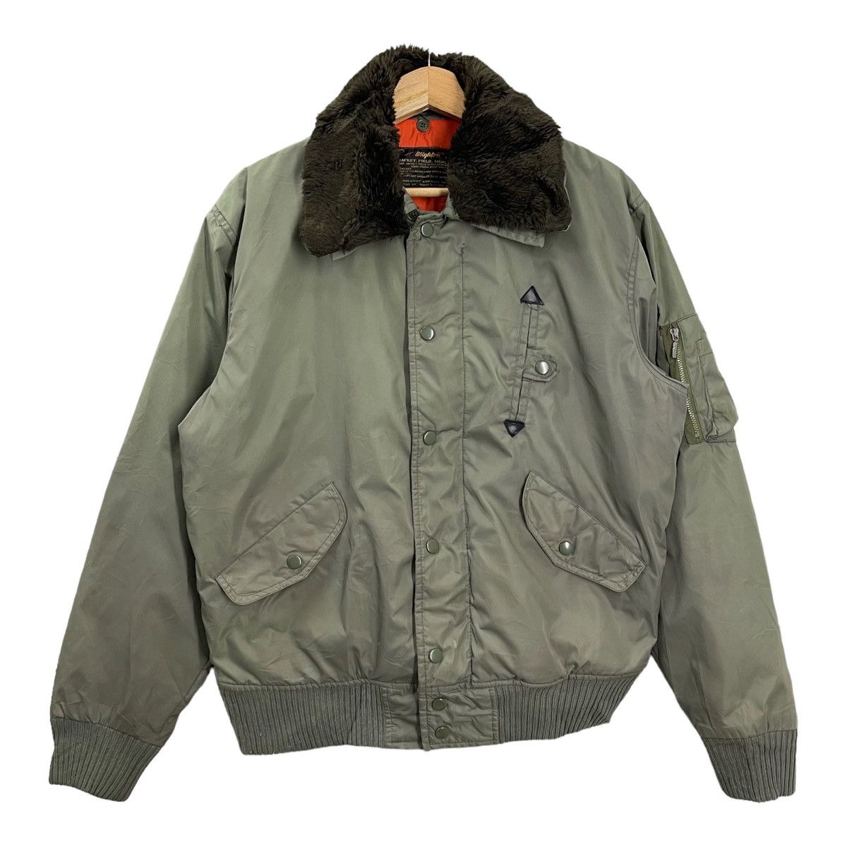 image of Alpha Industries x Bomber Jacket Blighter Flyers Ma-1 Man Intermediate Bomber Jacket in Green (Size