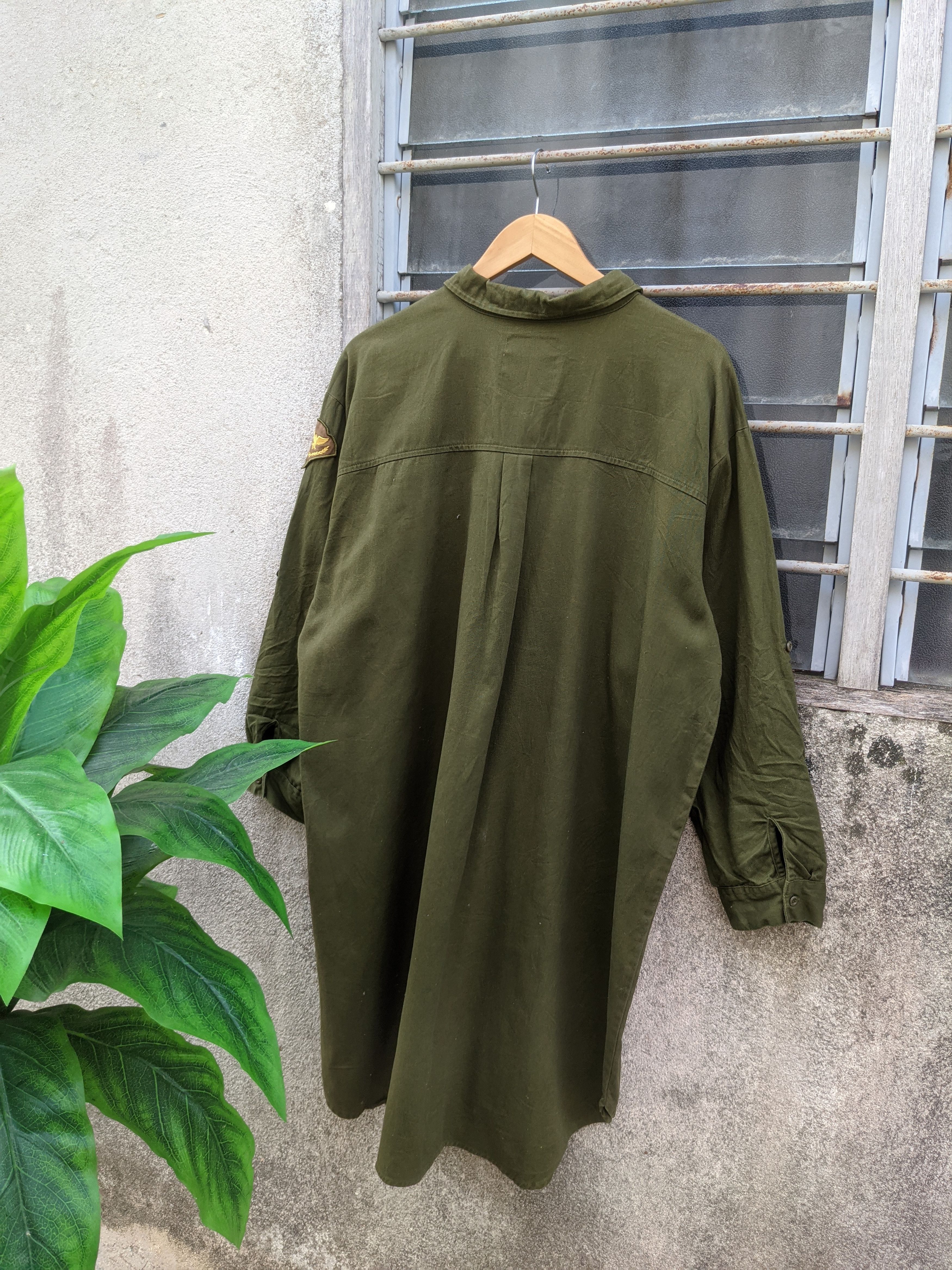 Japanese Brand Chip Clip army green military style long sleeve shirts Size US XL / EU 56 / 4 - 2 Thumbnail
