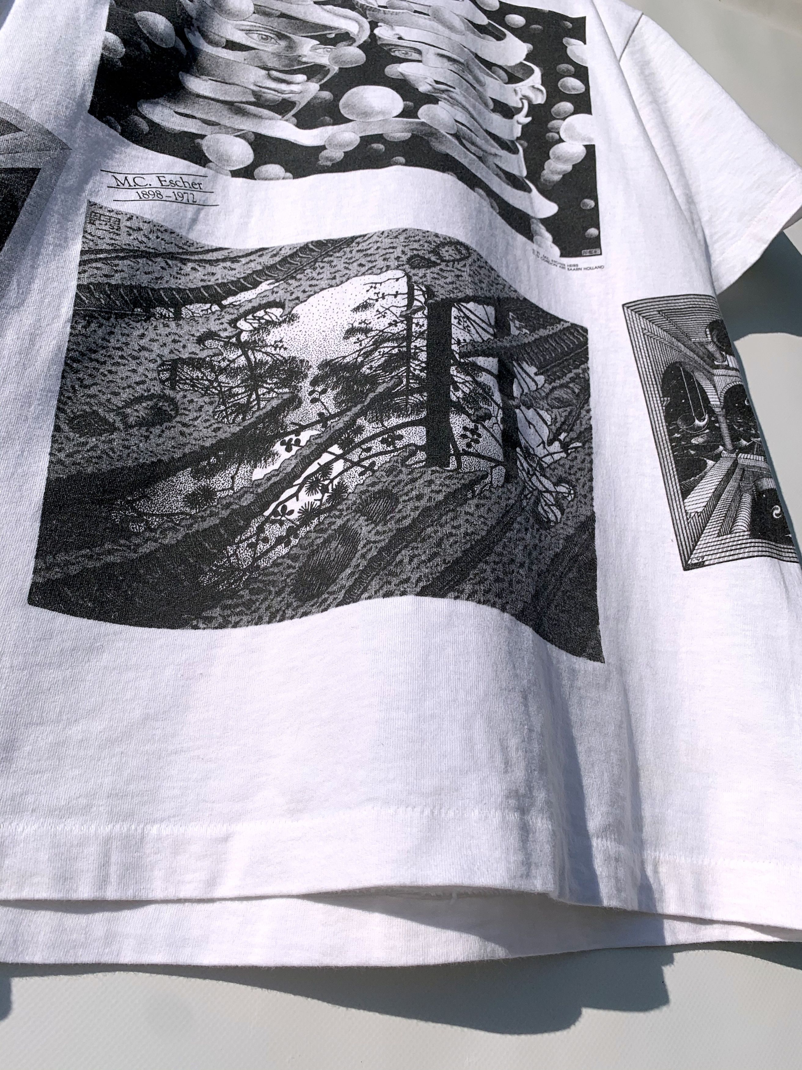 Band Tees 1991 Vintage MC Escher All Over Print T-Shirt Tee 90s Size US L / EU 52-54 / 3 - 7 Thumbnail
