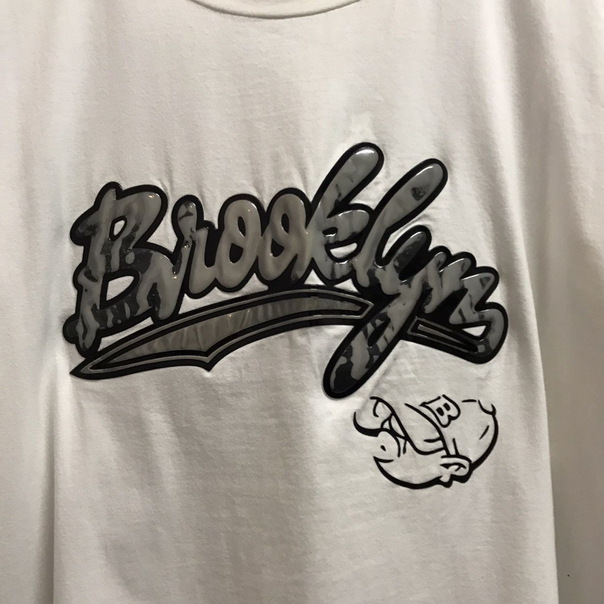 Rap Tees × Vintage Vintage School of hard knocks embossed logo tee Size US XL / EU 56 / 4 - 4 Thumbnail