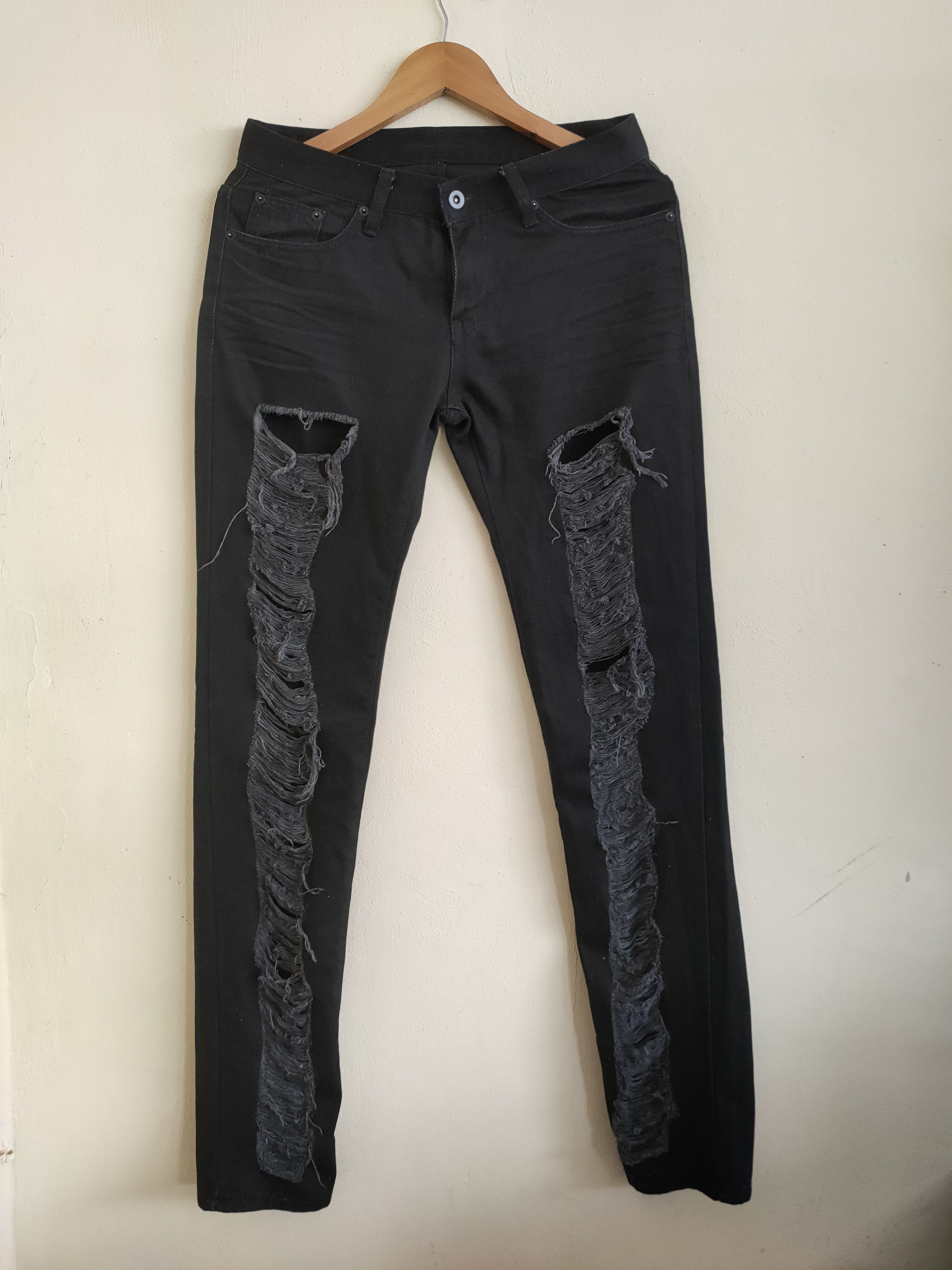Japanese Brand × Vintage OKIRAKU Distressed Denim Super Black Jeans Size US 31 - 1 Thumbnail