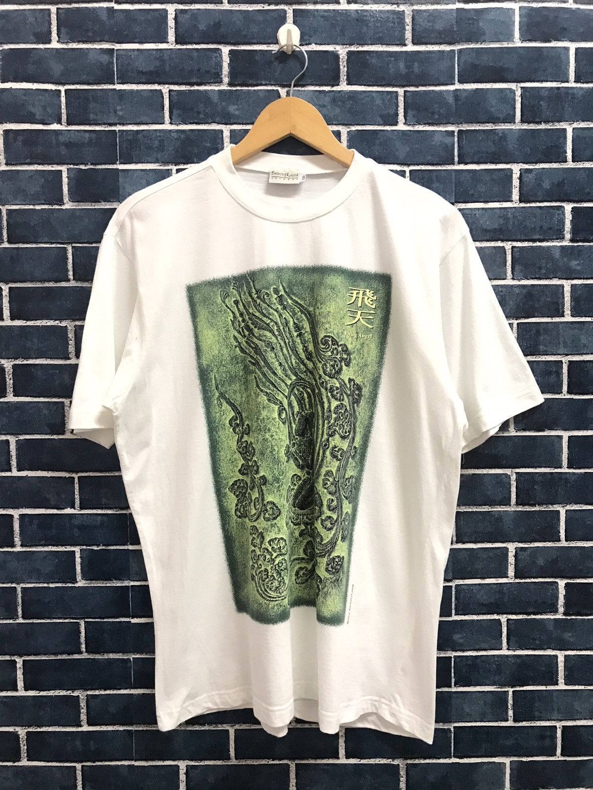 Vintage Vintage 90’s illustration flying angel korea beauty land tee Size US M / EU 48-50 / 2 - 1 Thumbnail