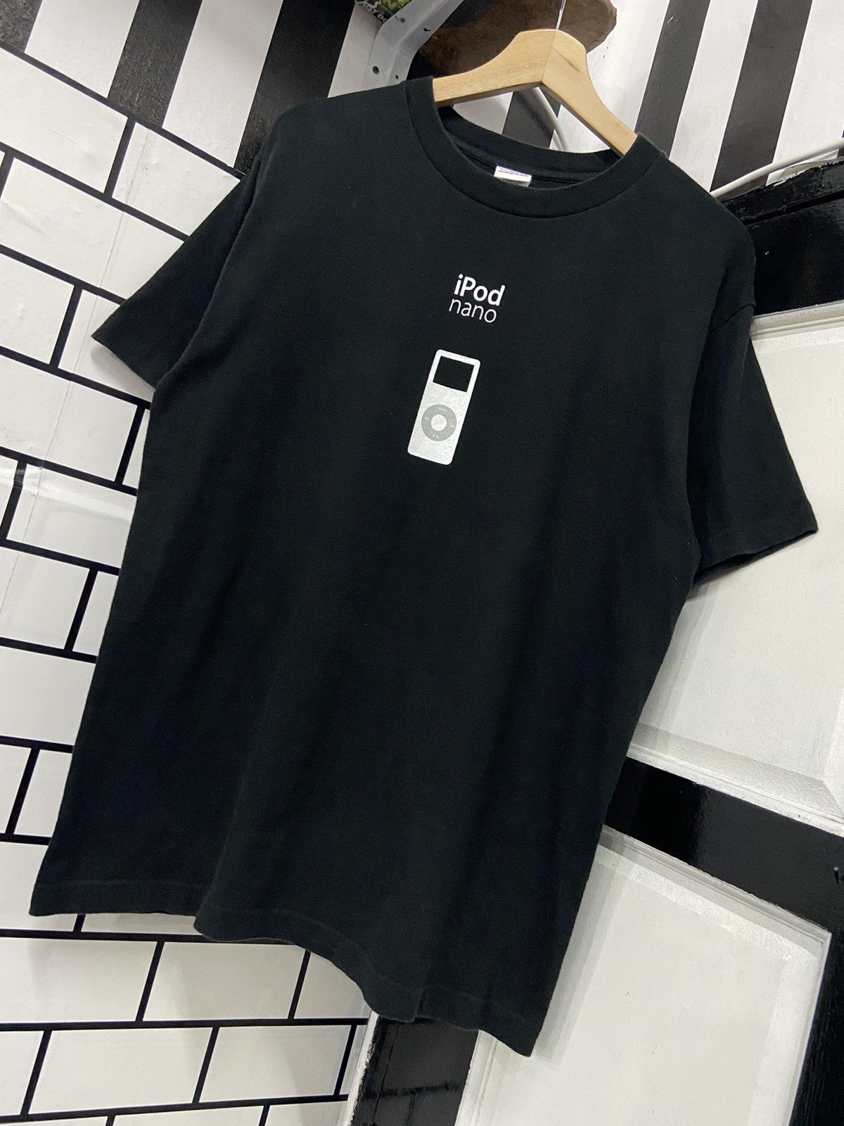 Apple × Vintage Vintage Apple Ipod Nano Promo Tee Size US M / EU 48-50 / 2 - 3 Thumbnail