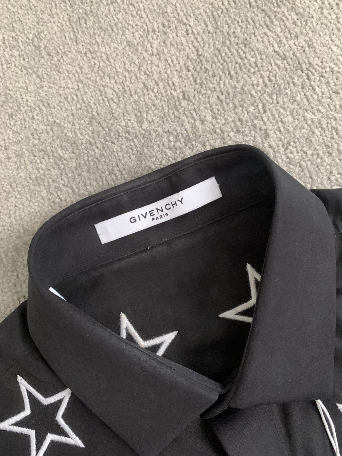 Givenchy Riccardo Tisci’s Iconic Black Stars Cuban Shirt Size US S / EU 44-46 / 1 - 4 Thumbnail