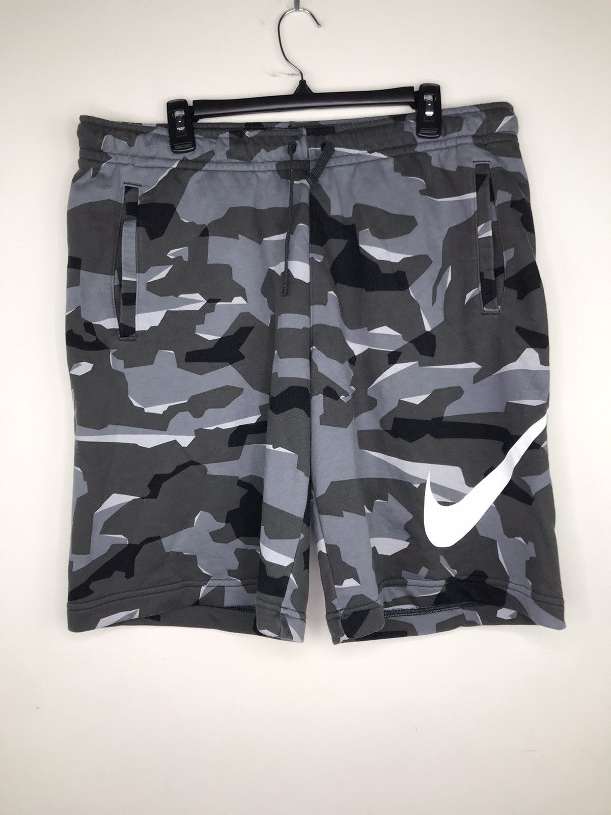 Nike Nike Sportswear Club Camo Shorts Sz XL Size US 34 / EU 50 - 2 Thumbnail