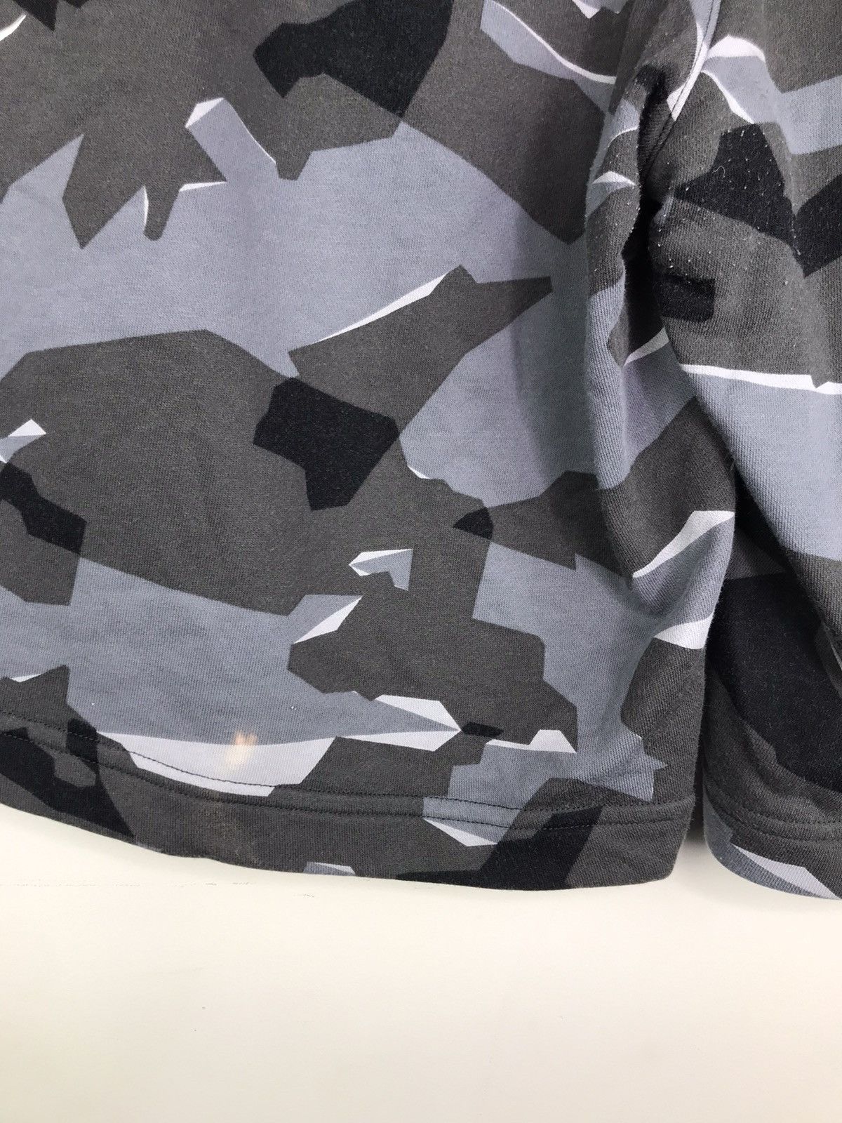 Nike Nike Sportswear Club Camo Shorts Sz XL Size US 34 / EU 50 - 9 Thumbnail