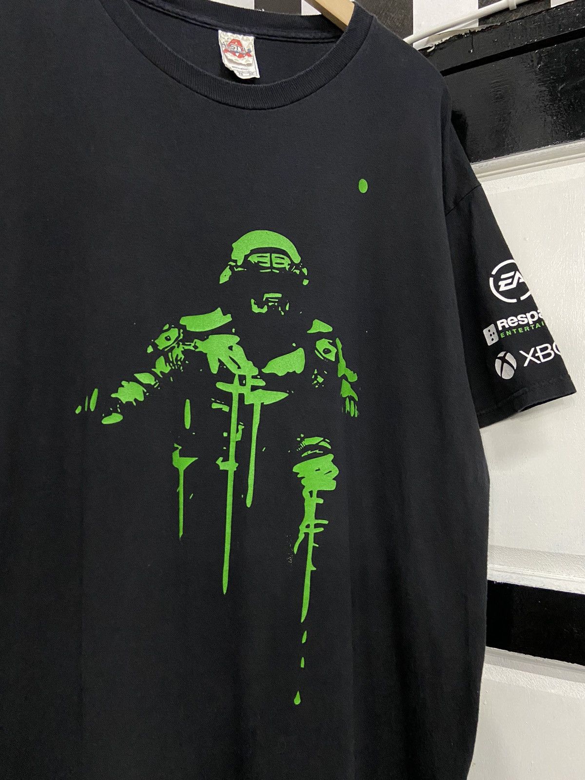 Vintage Vintage Tintanfall EA Xbox Game Promo Tshirt Size US XL / EU 56 / 4 - 4 Thumbnail