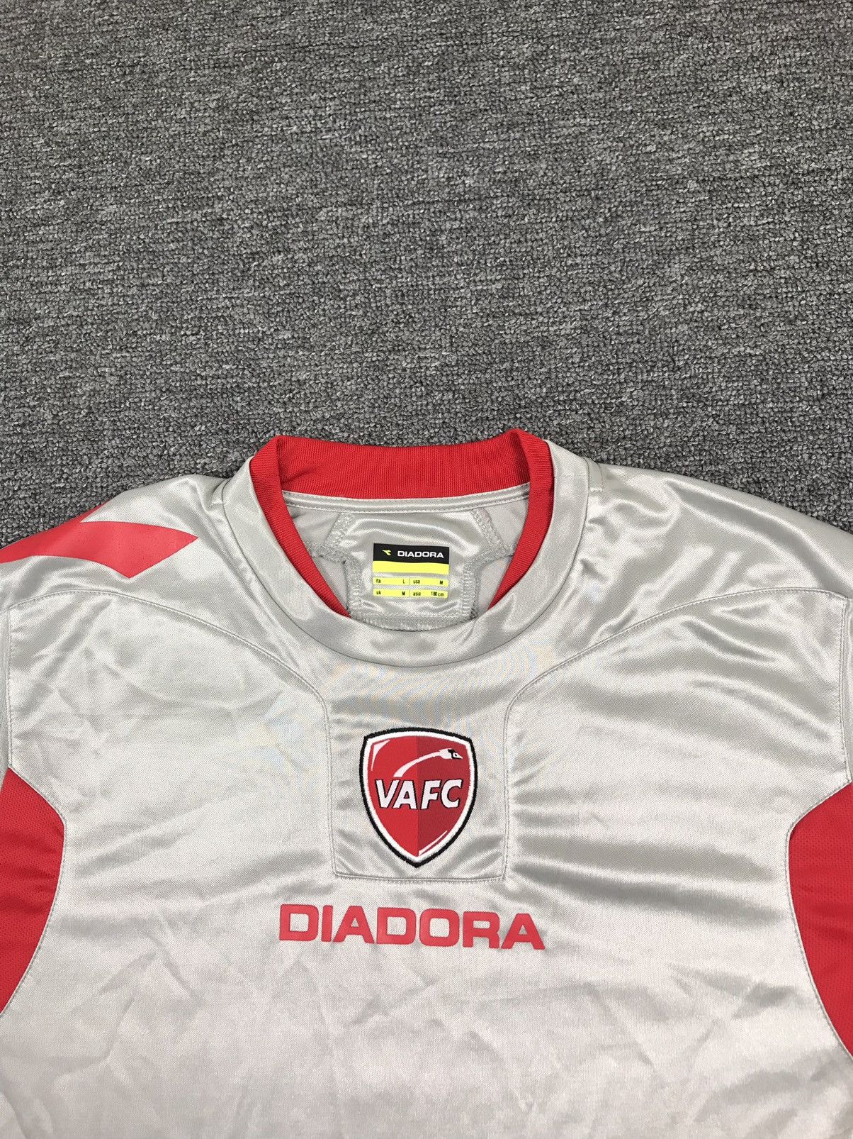 Diadora DIADORA VAFC VALENCIENNES 2009/10 THIRT FORM,LONGSLEEVE,M Size US M / EU 48-50 / 2 - 3 Thumbnail