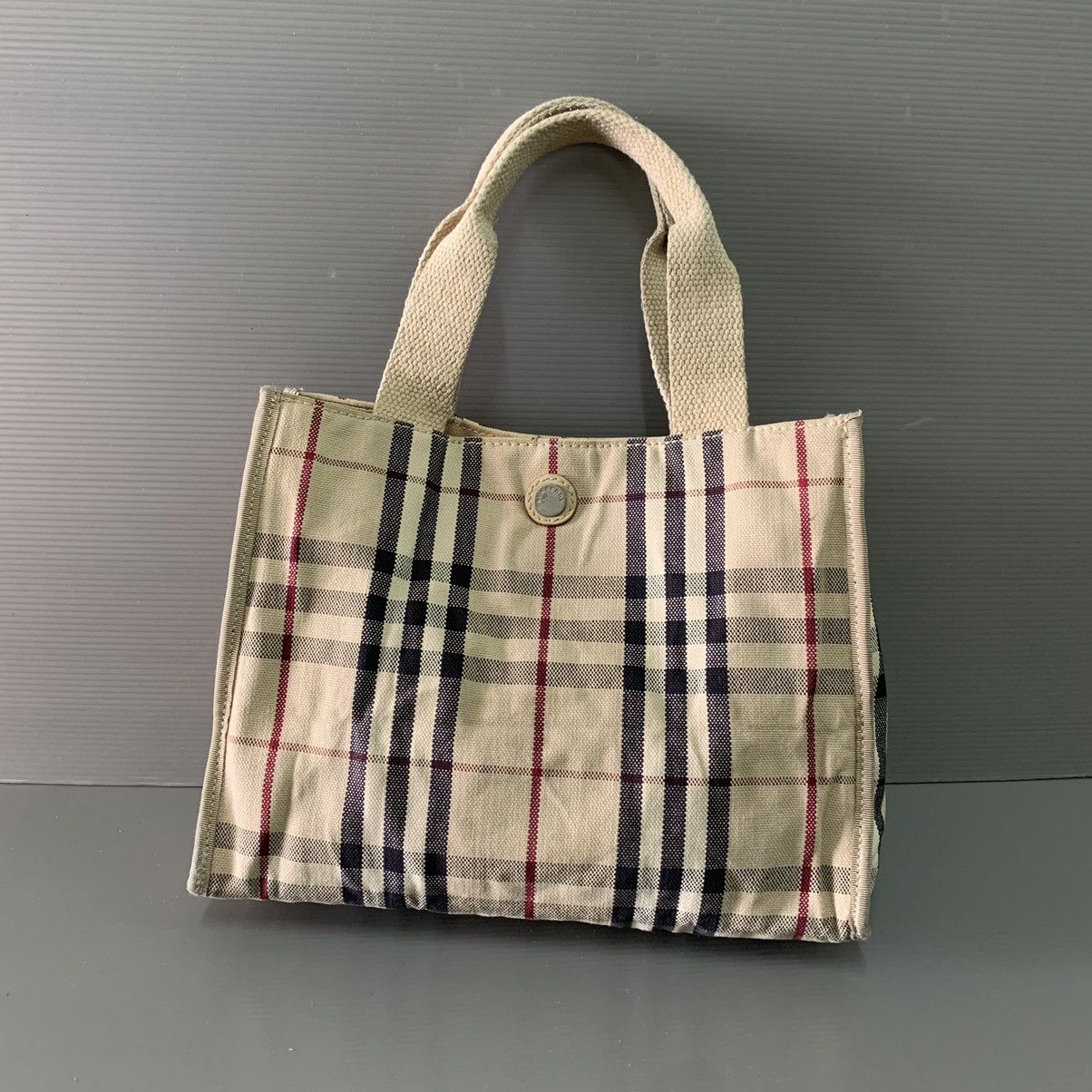 💥FAST SALE💥‼️ Authentic Burberry Small Tote Bag