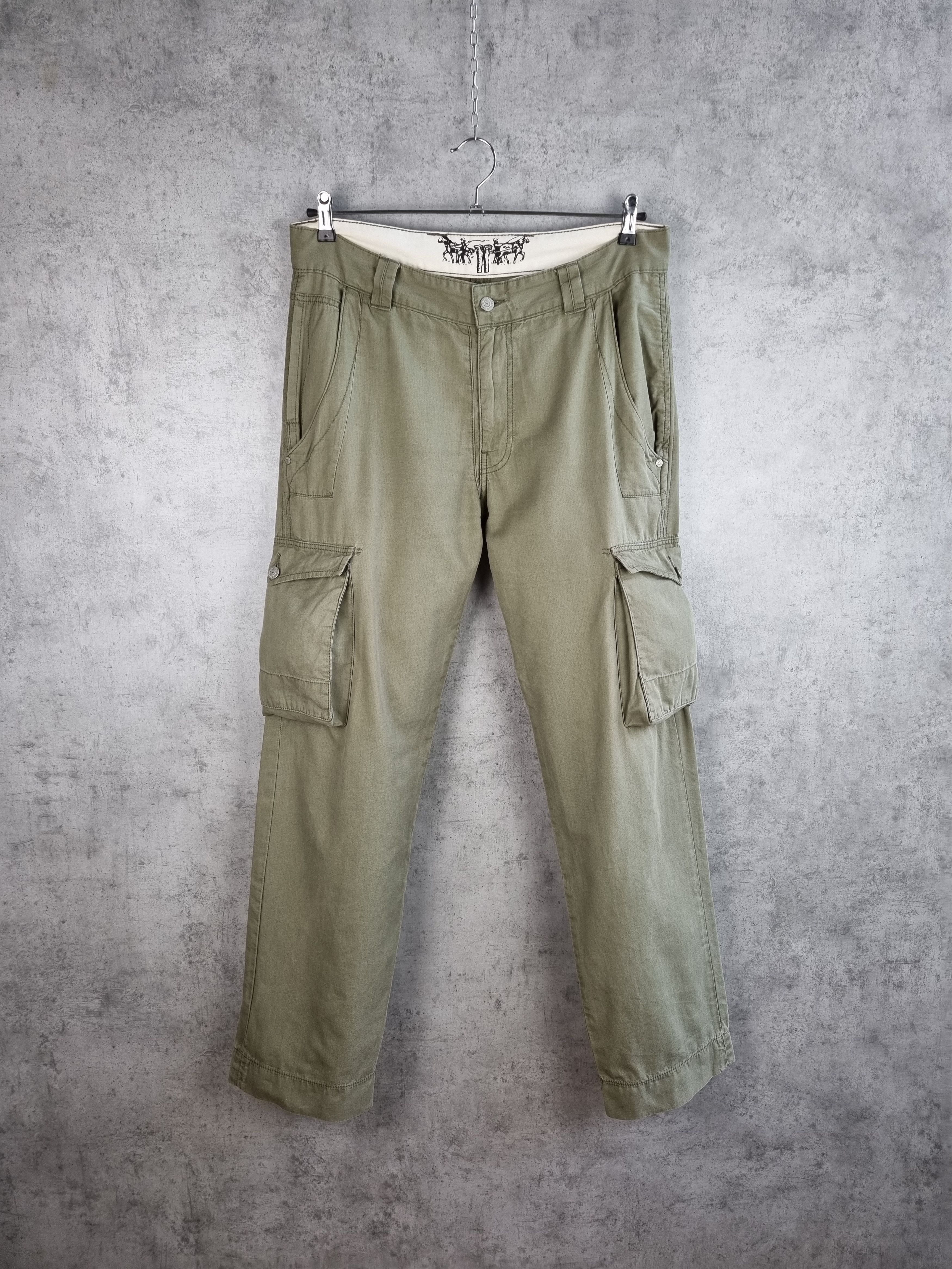 Image of Vintage Levis Cargo Military Pants Vuja De Style in Miltary Green, Men's (Size 33)