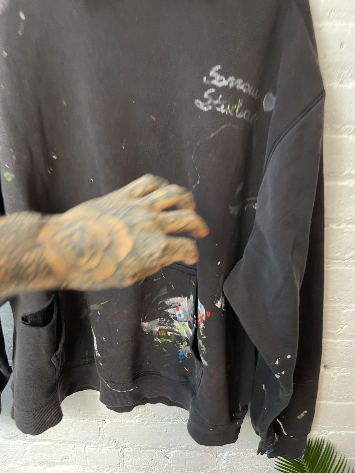 Vintage Vintage THRASHED BLACK BLANK HOODIE PAINT FADE 4GSELLER Size US M / EU 48-50 / 2 - 2 Thumbnail
