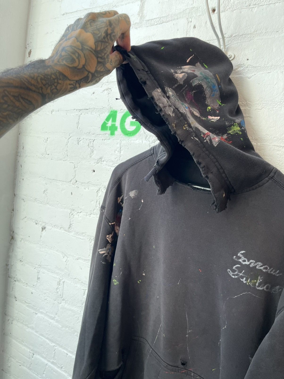 Vintage Vintage THRASHED BLACK BLANK HOODIE PAINT FADE 4GSELLER Size US M / EU 48-50 / 2 - 7 Thumbnail