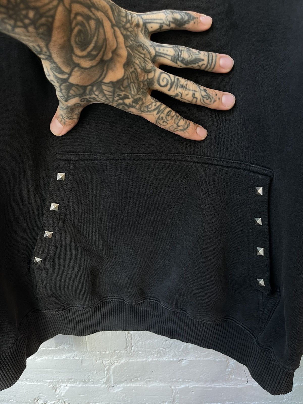 Vintage Vintage 90s THRASHED PORNSTAR PORN STAR BLACK HOODIE 4G Size US XXL / EU 58 / 5 - 4 Thumbnail