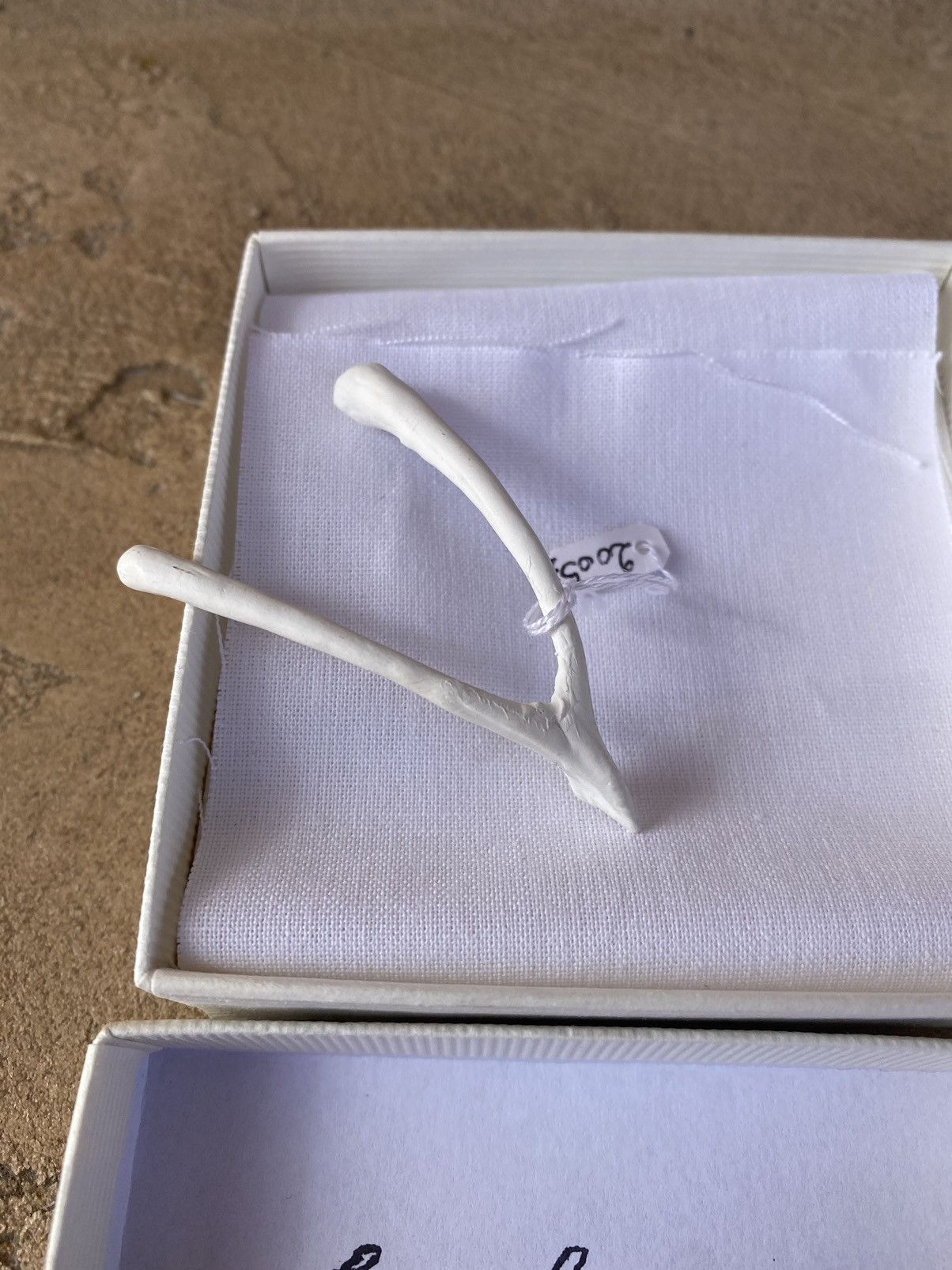 Maison Margiela ARTISINAL FRIENDS AND FAMILY WISHBONE HOLIDAY GIFT Size ONE SIZE - 3 Thumbnail