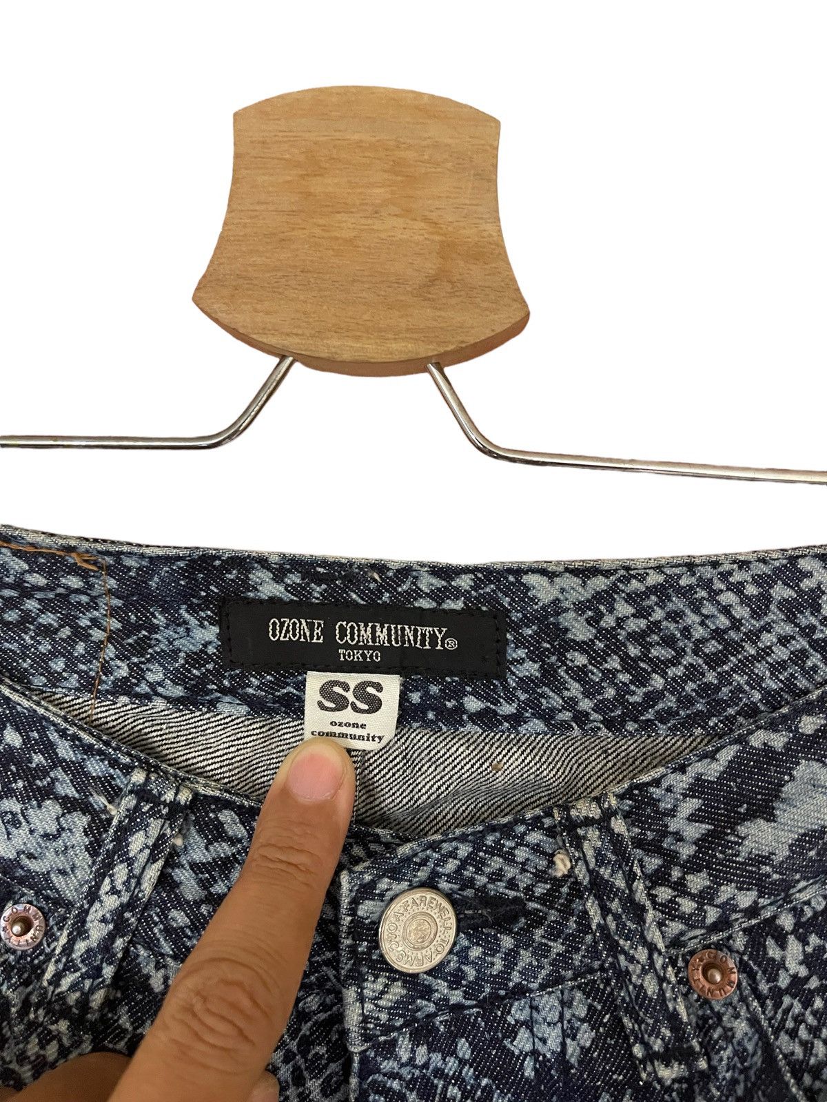 Japanese Brand ozone community tokyo snake printed jeans Size 24" / US 00 / IT 34 - 8 Thumbnail