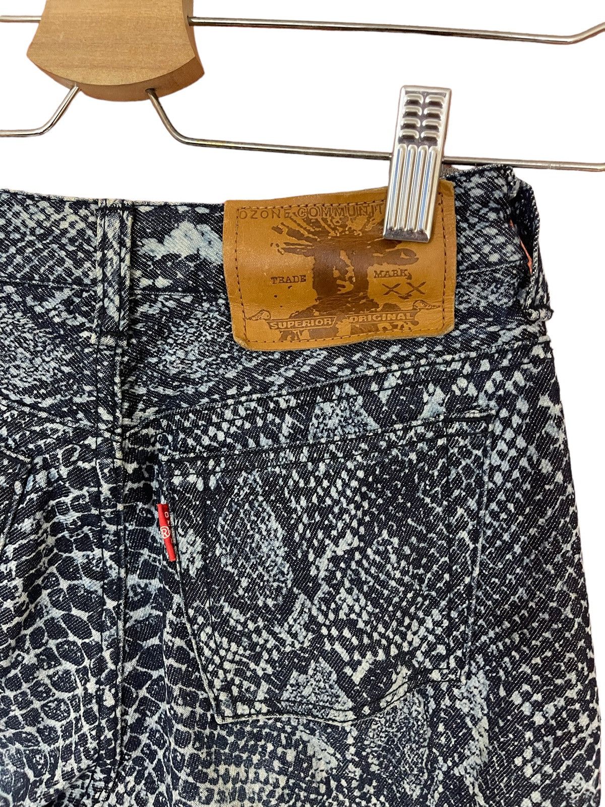 Japanese Brand ozone community tokyo snake printed jeans Size 24" / US 00 / IT 34 - 6 Thumbnail