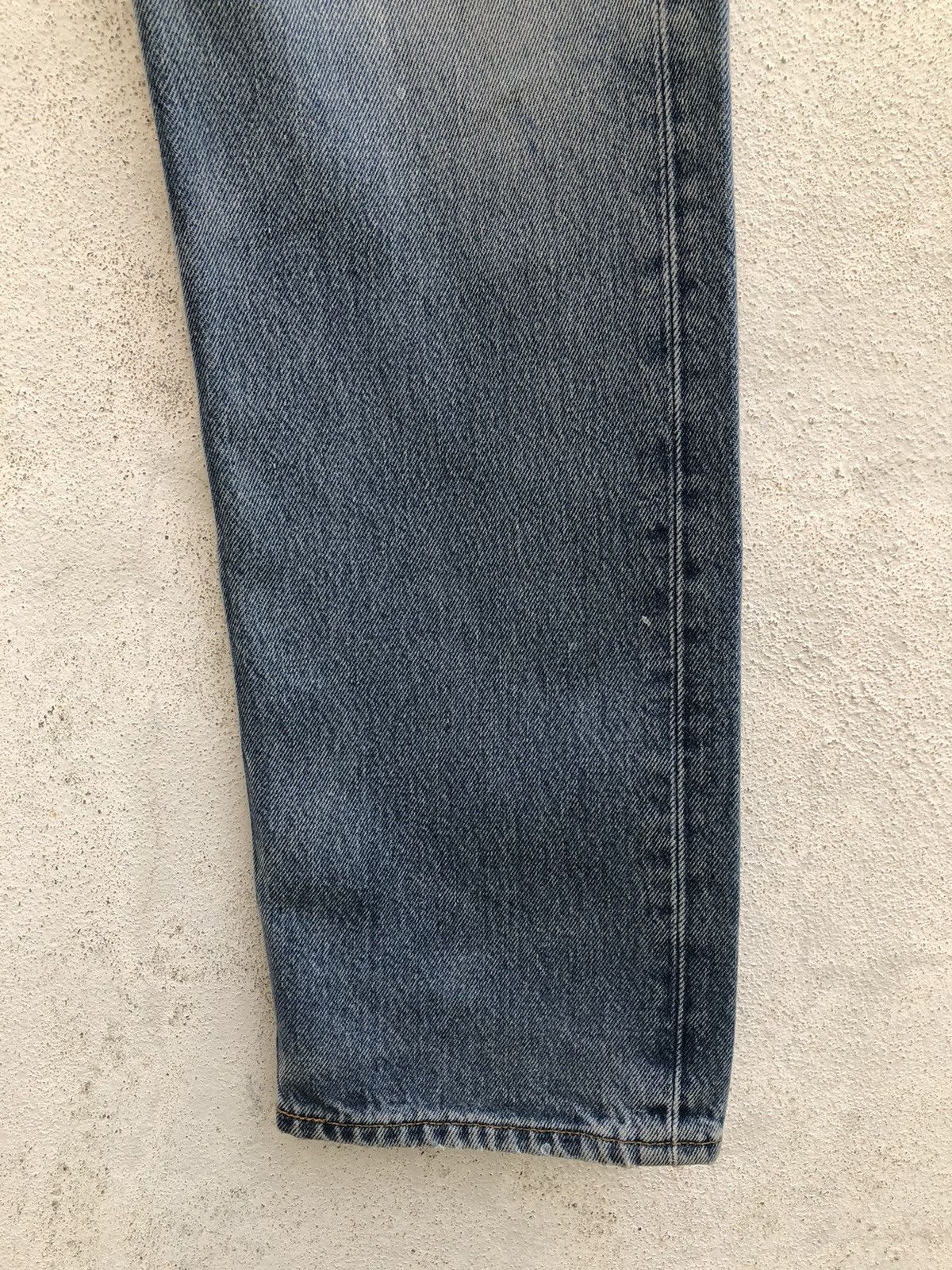 Levi's Vintage 1997 Levi’s 501 Jeans Splattered Paint Denim Size US 30 / EU 46 - 9 Thumbnail