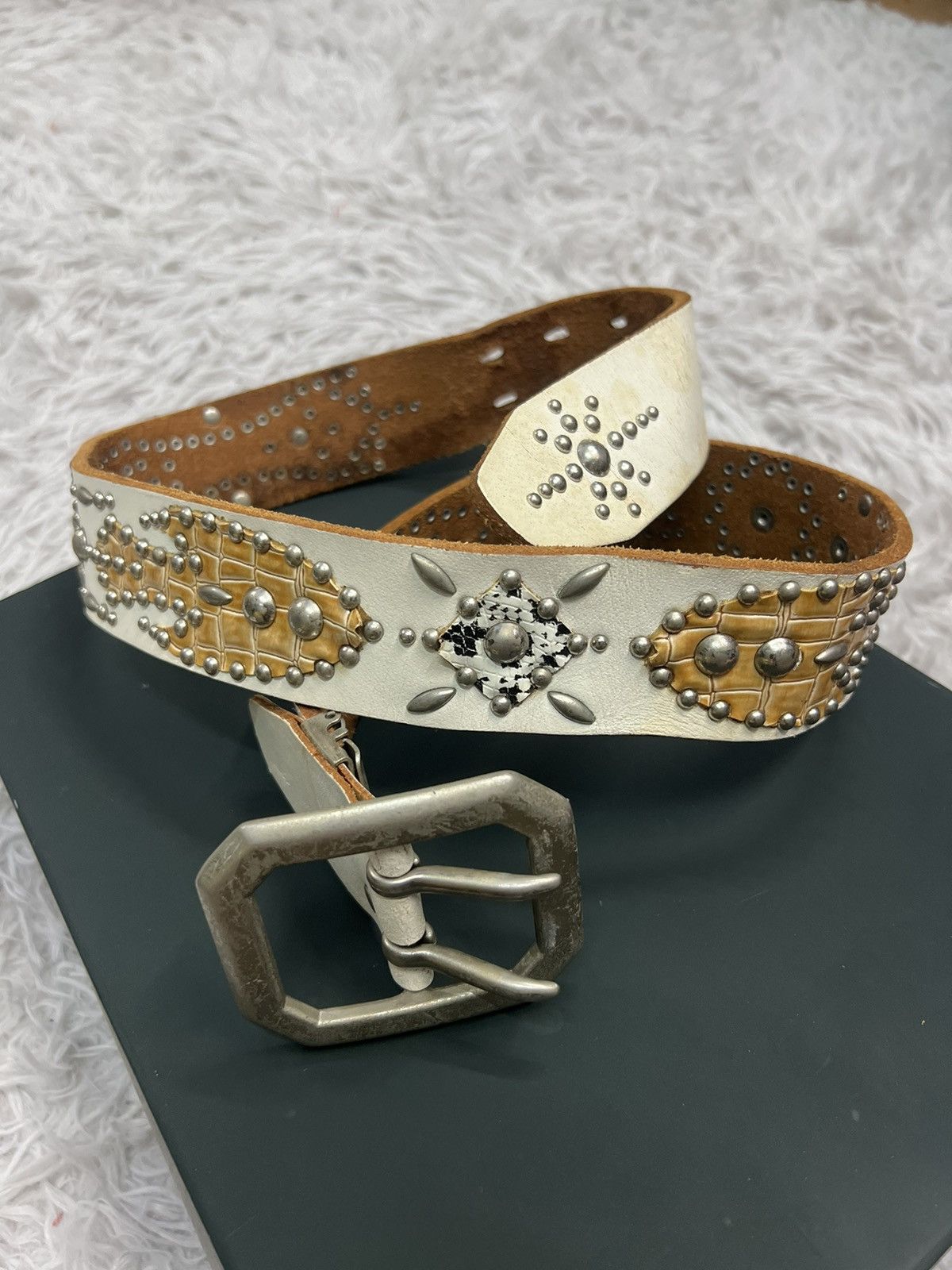 Japanese Brand VINTAGE STUDDED BELT Size 34 - 5 Thumbnail